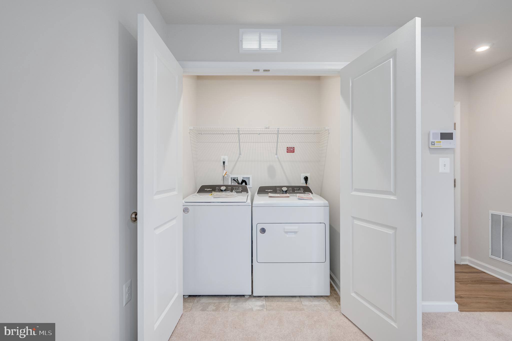 PRESIDENTS POINTE - Residential Lease