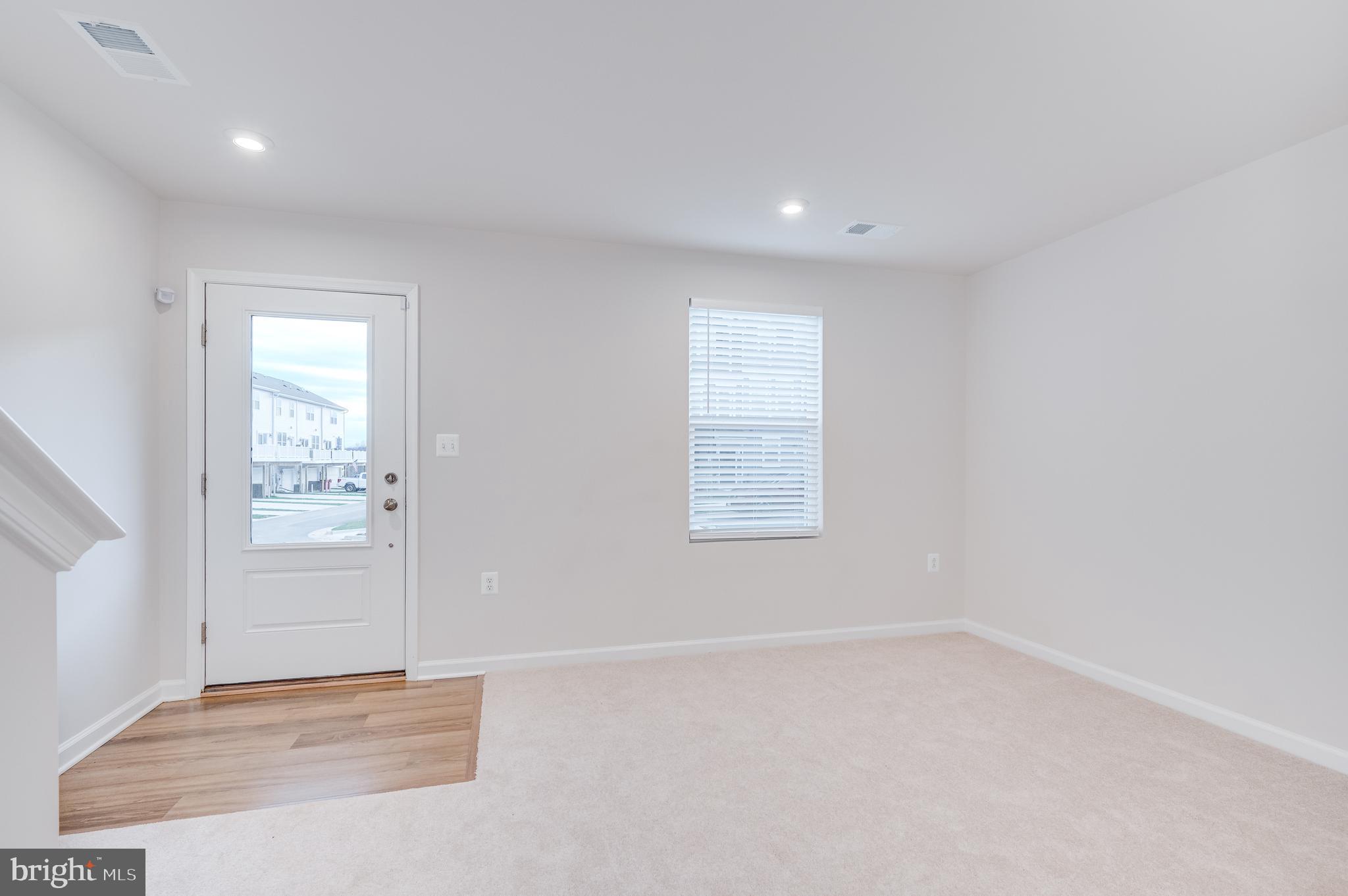 PRESIDENTS POINTE - Residential Lease