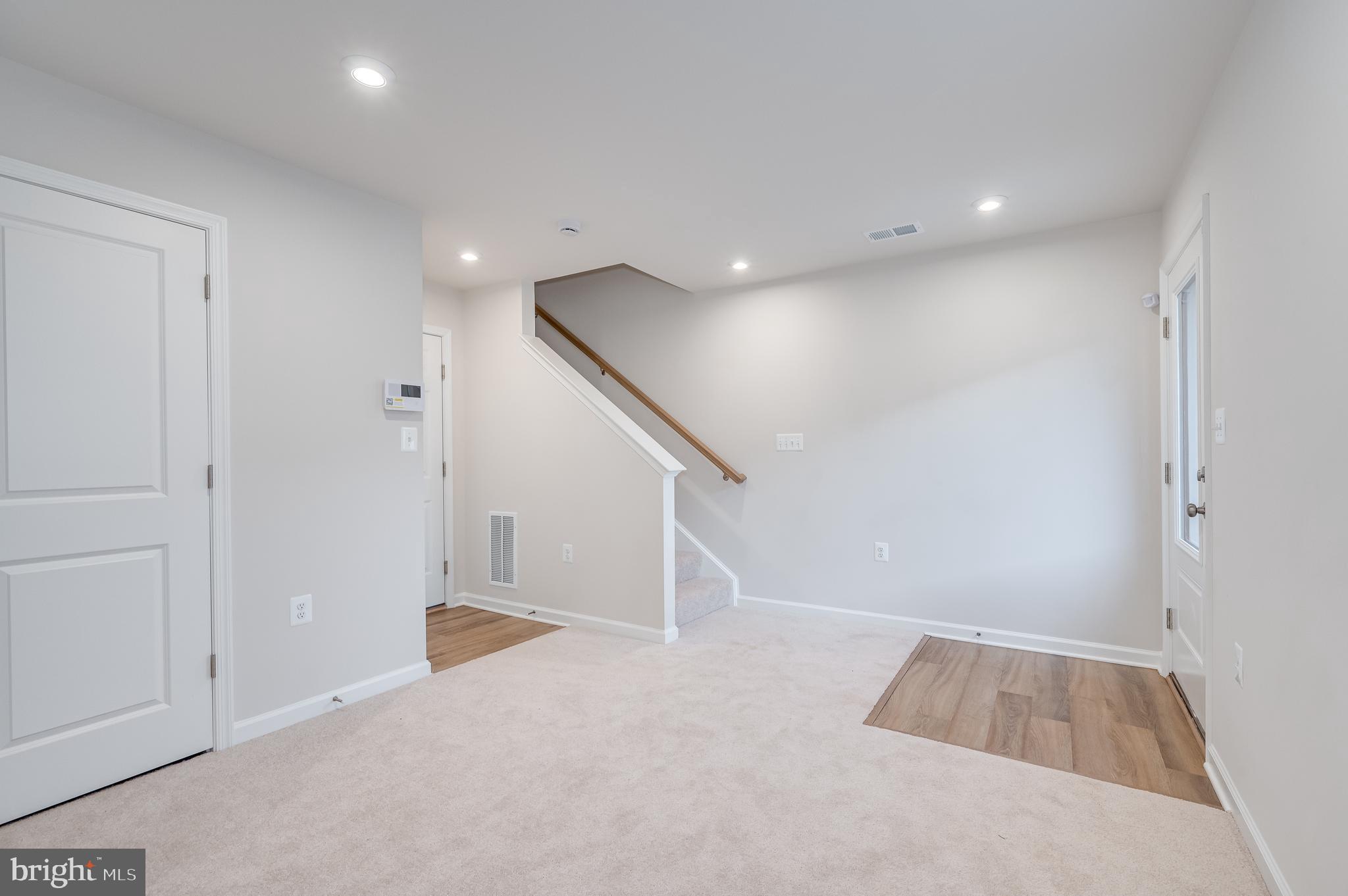 PRESIDENTS POINTE - Residential Lease