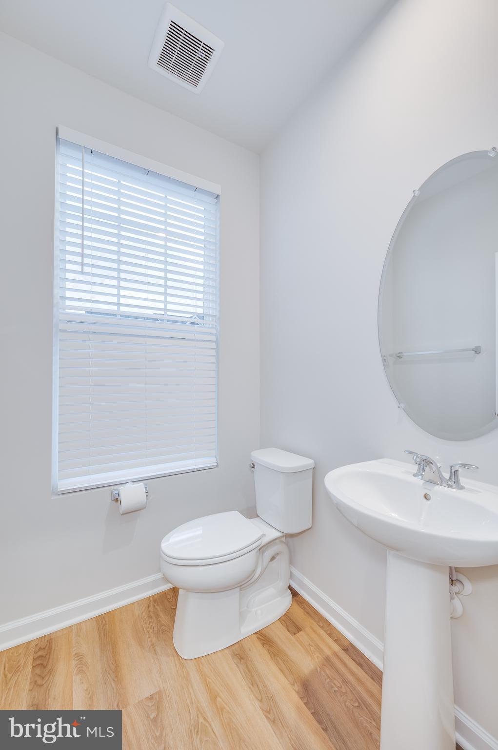 PRESIDENTS POINTE - Residential Lease