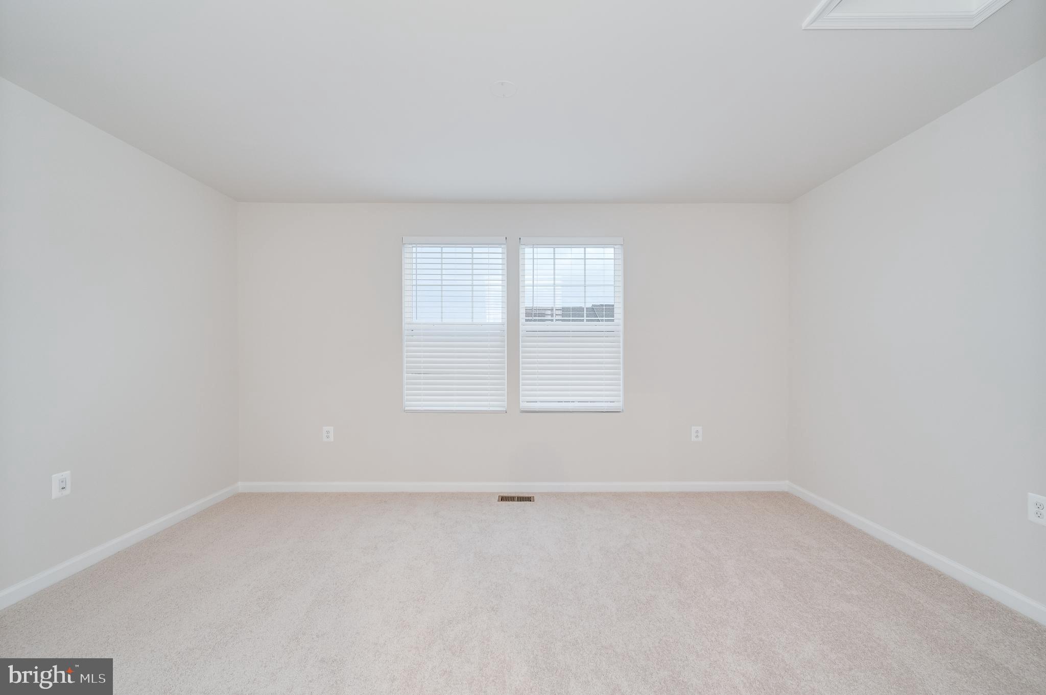 PRESIDENTS POINTE - Residential Lease