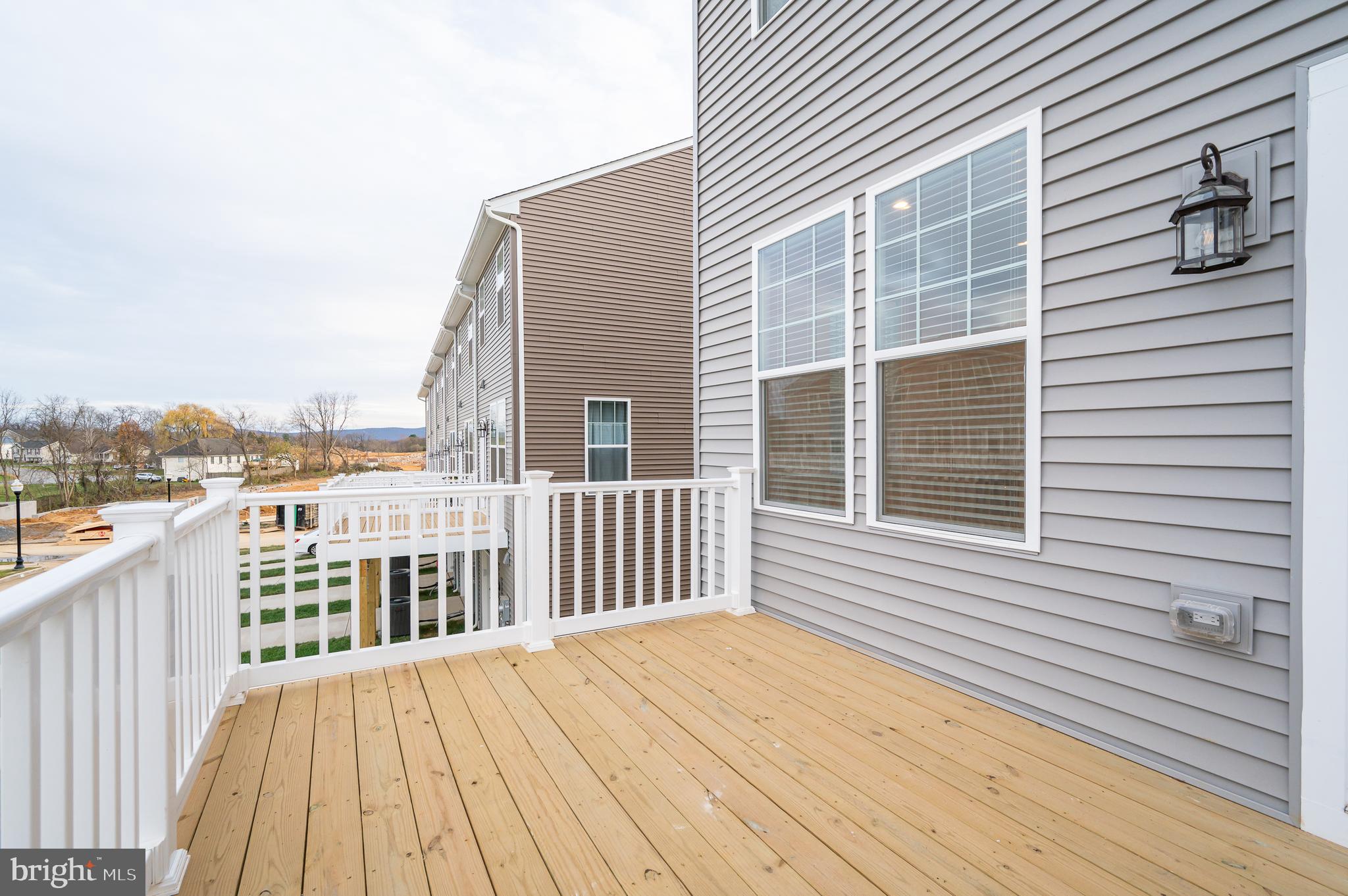 PRESIDENTS POINTE - Residential Lease