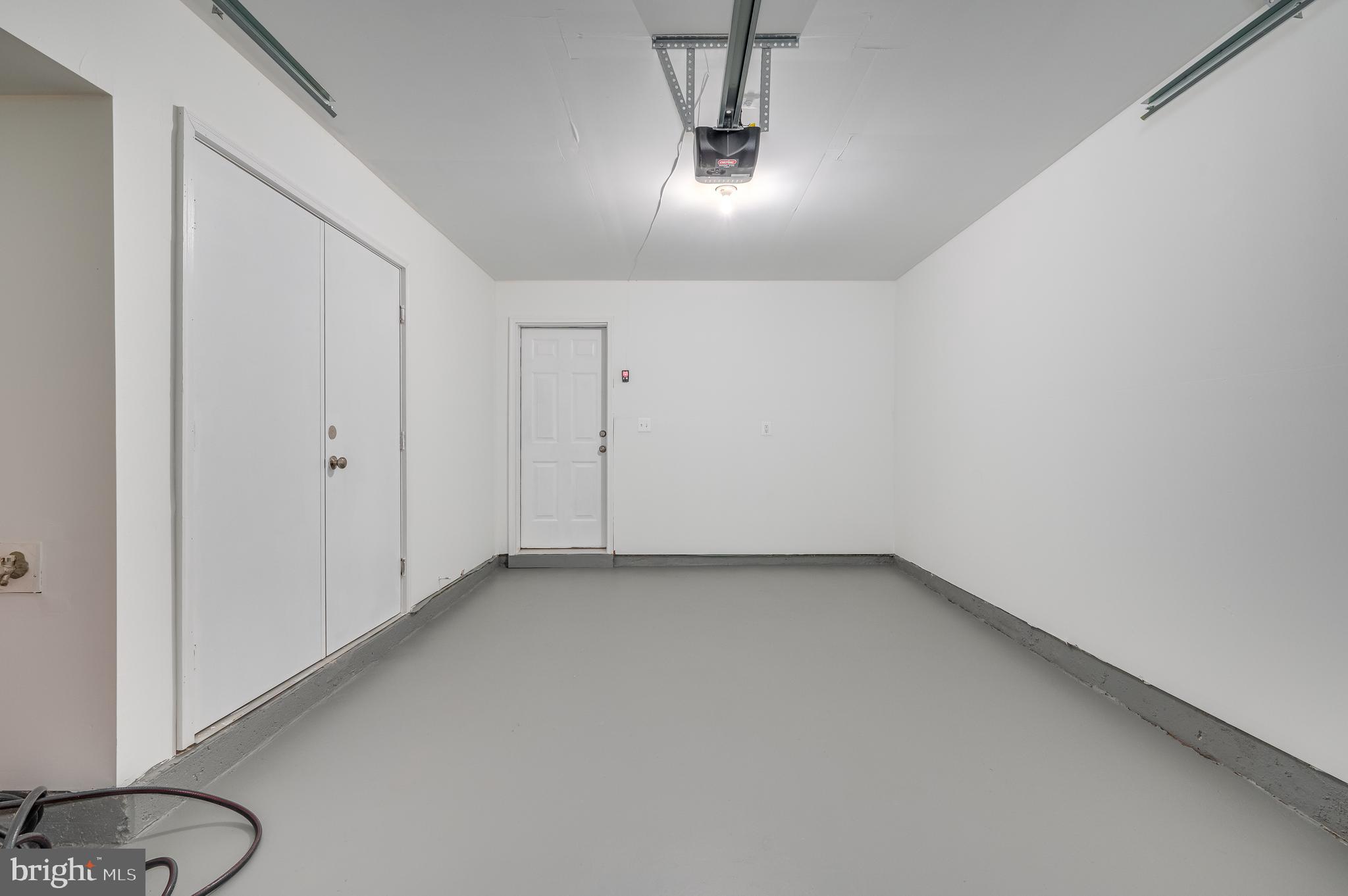 PRESIDENTS POINTE - Residential Lease