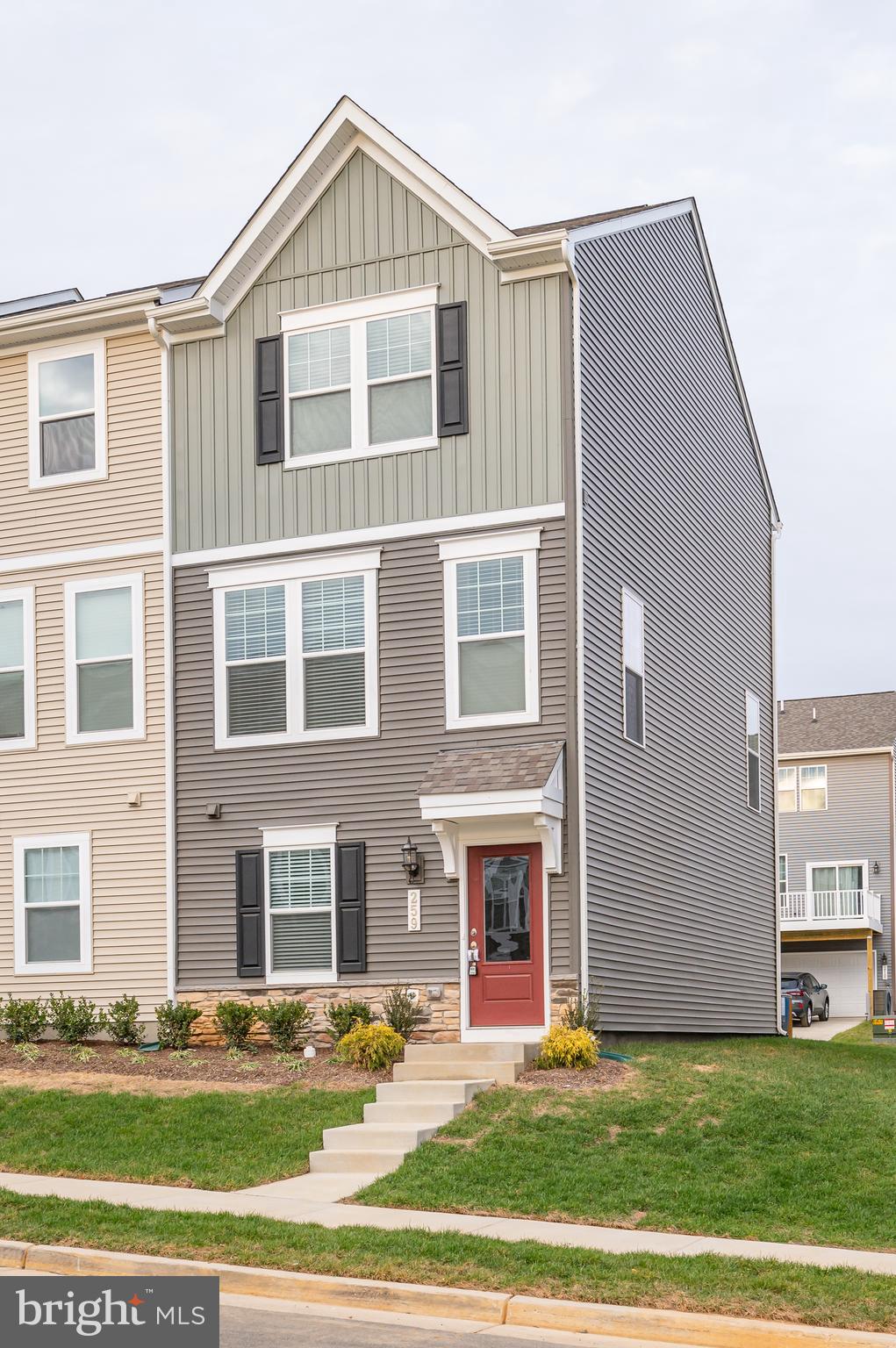 PRESIDENTS POINTE - Residential Lease