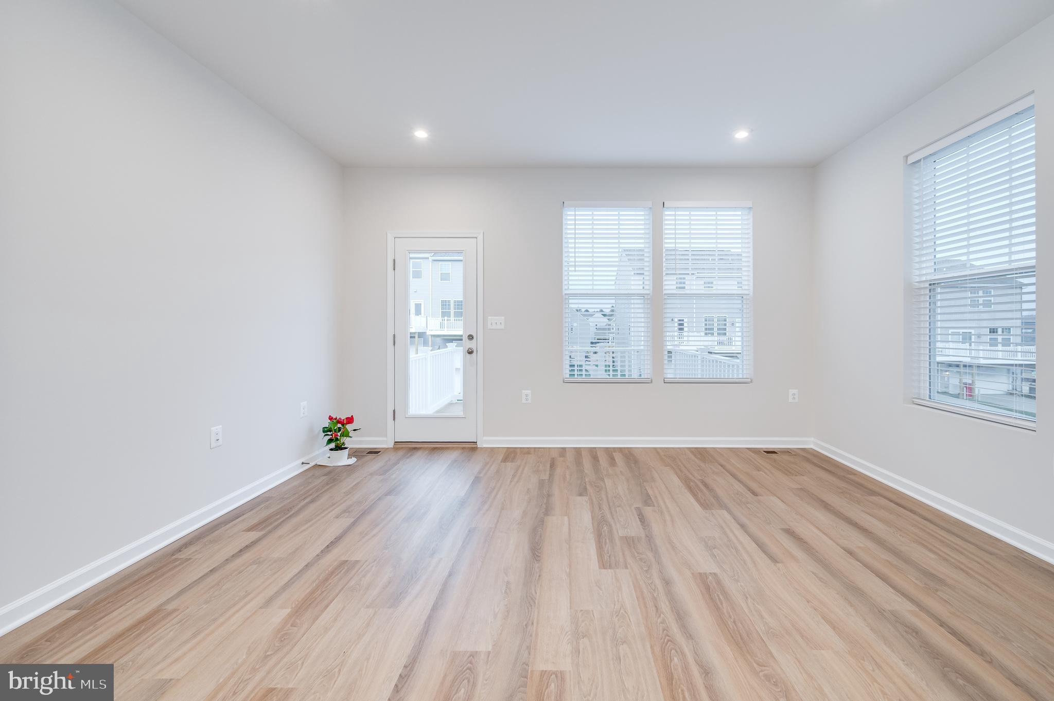 PRESIDENTS POINTE - Residential Lease