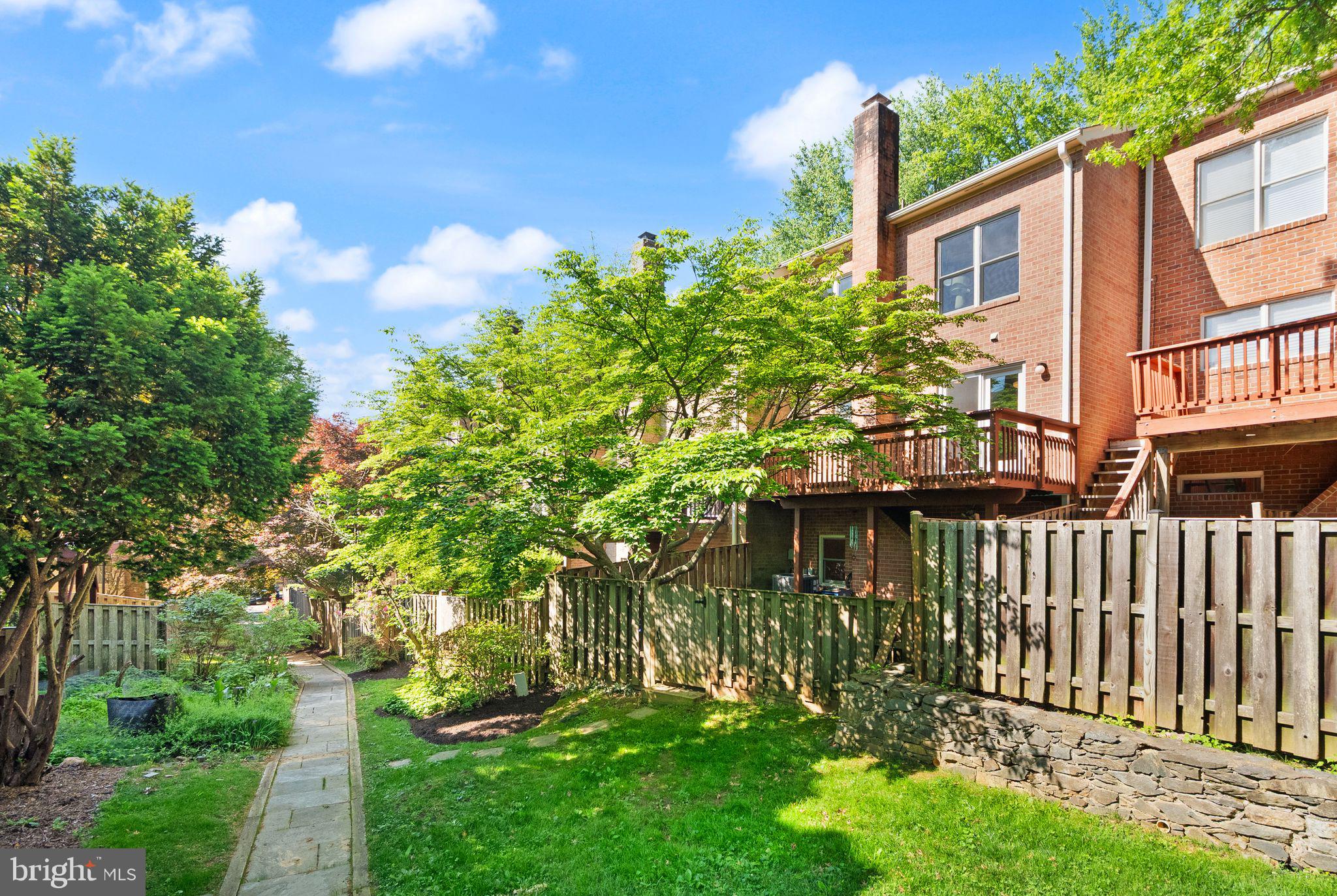 STONEYBROOK - Residential
