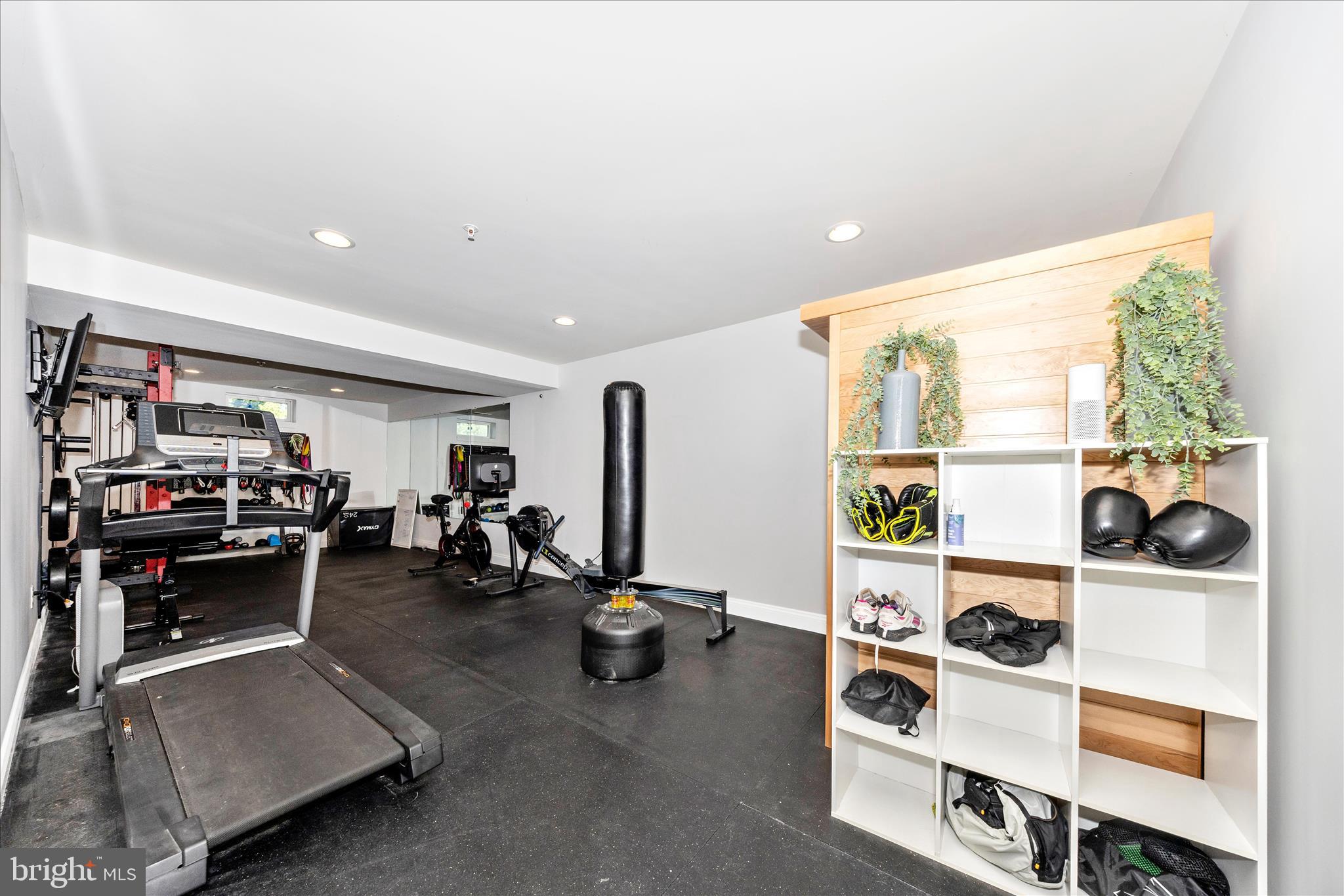 WOODRIDGE AT LAKE LINGANORE - Residential