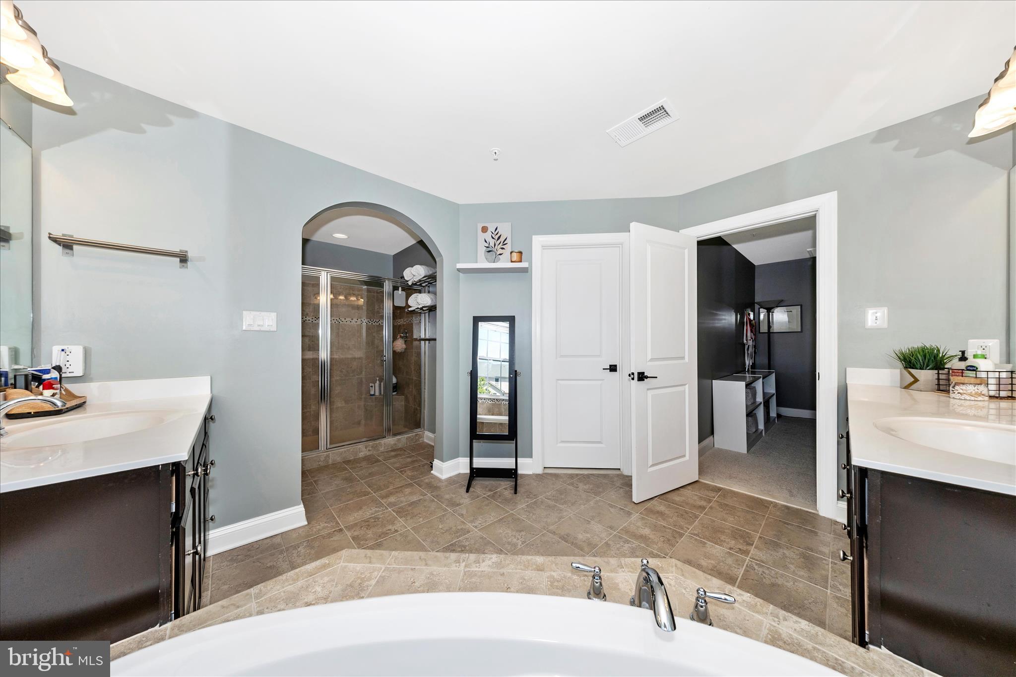 WOODRIDGE AT LAKE LINGANORE - Residential