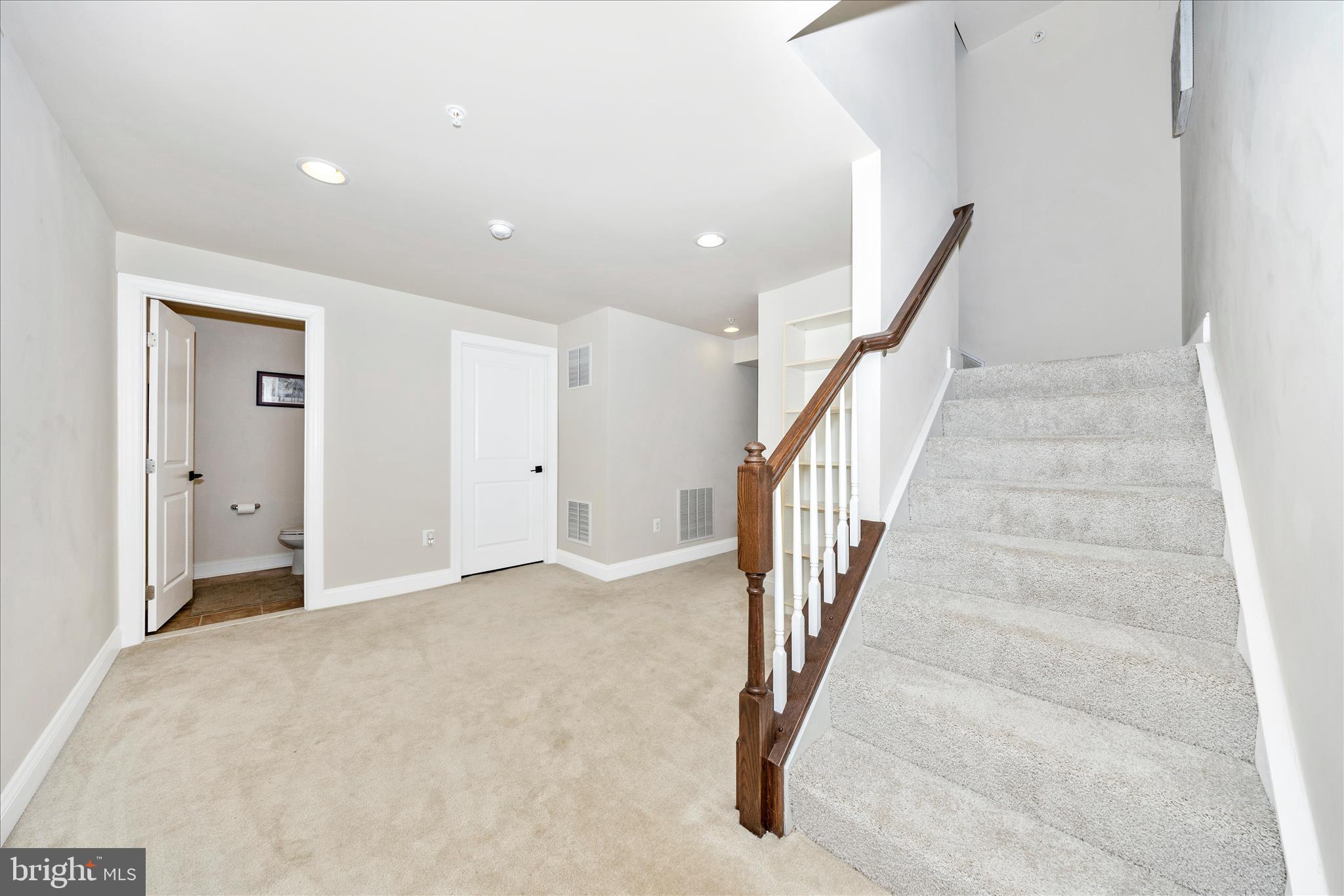 WOODRIDGE AT LAKE LINGANORE - Residential