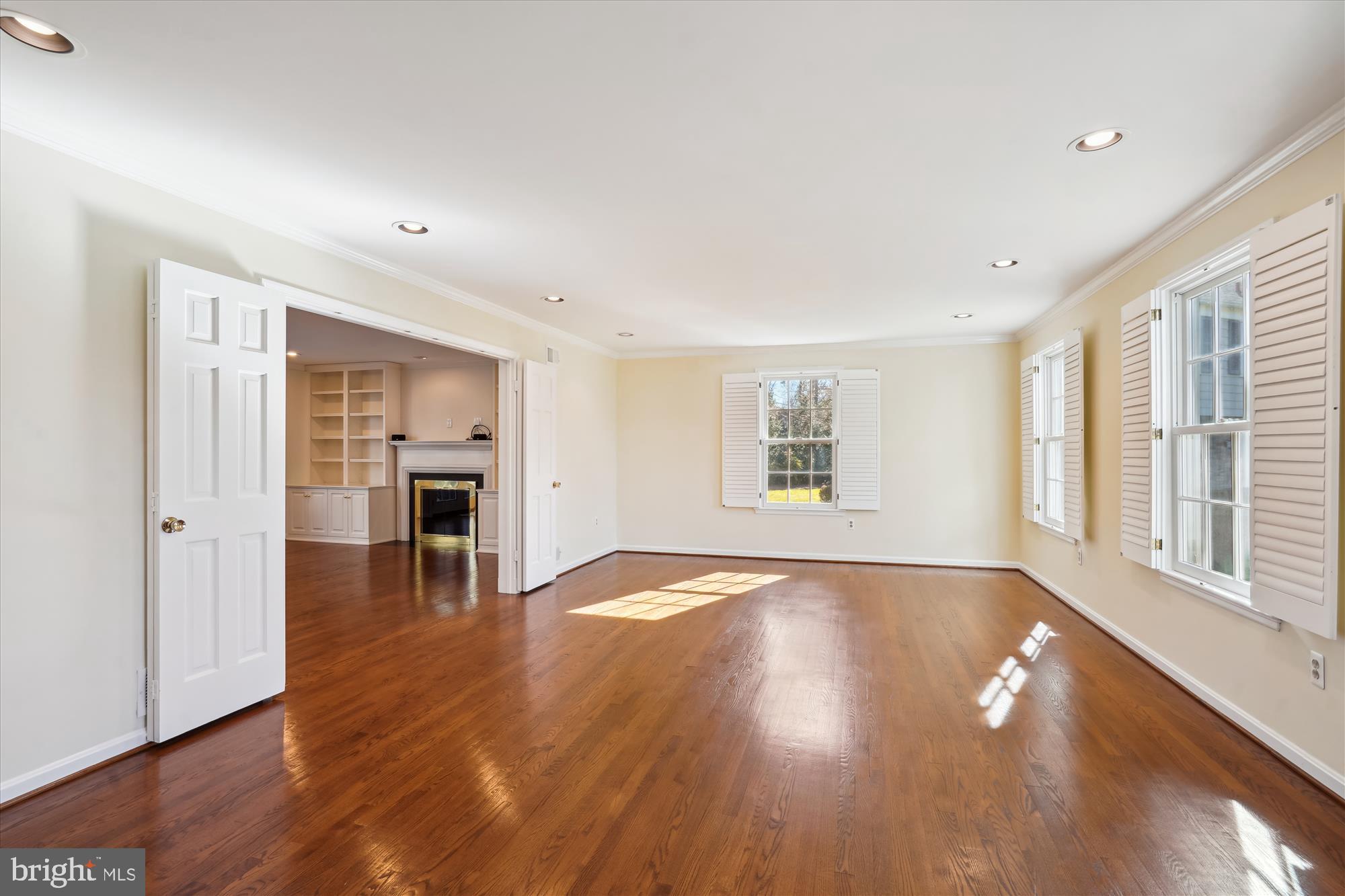 SPRING RIDGE - Residential