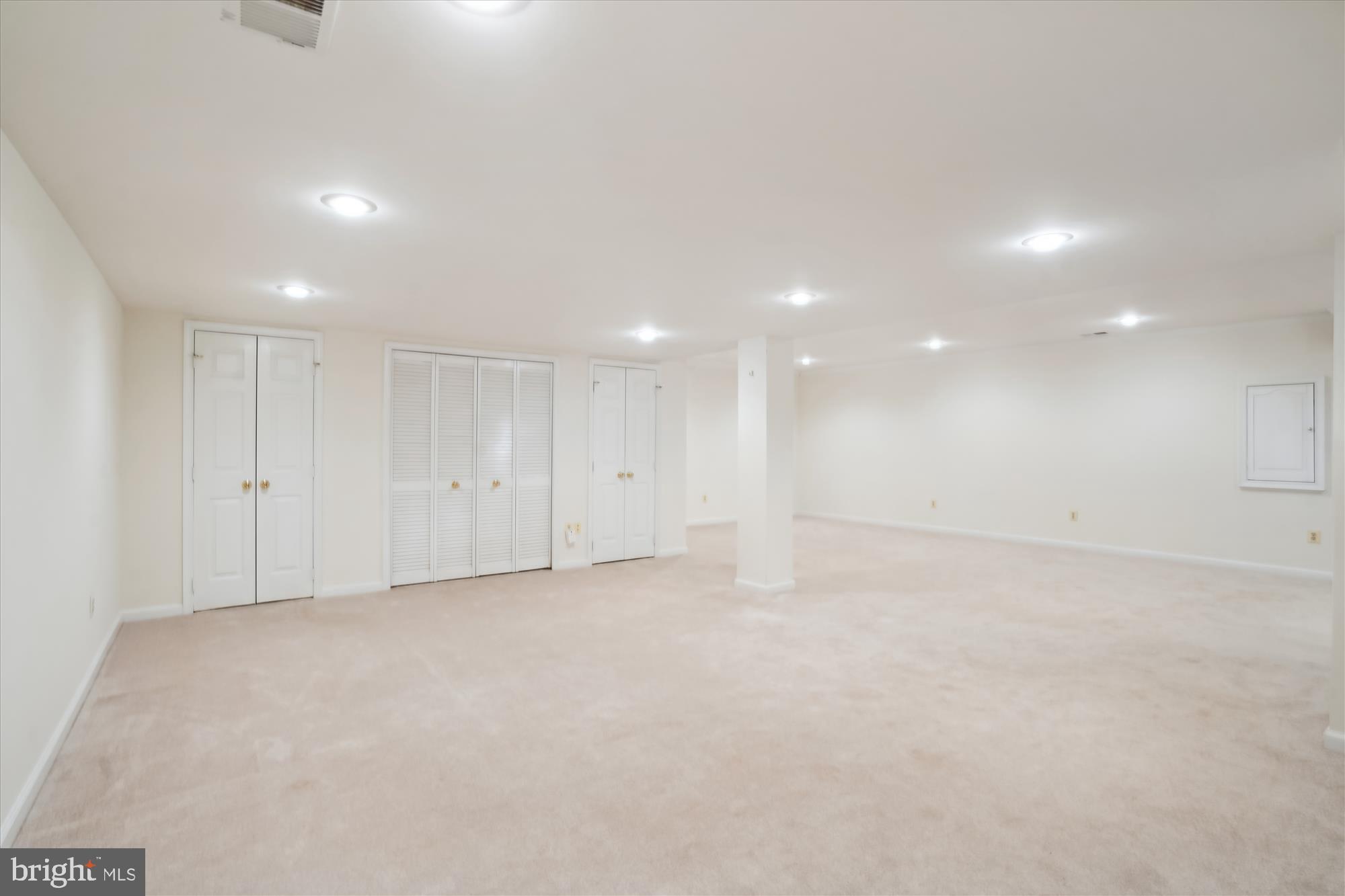 SPRING RIDGE - Residential