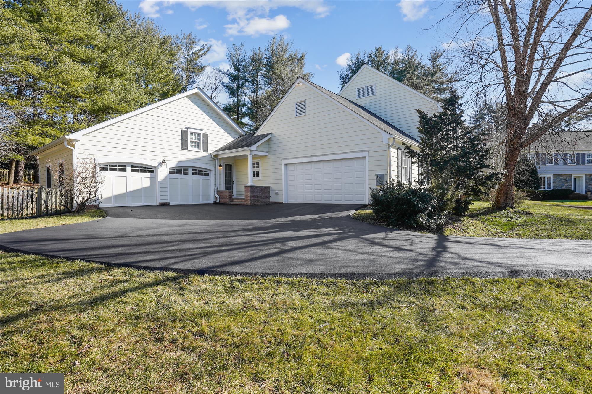 SPRING RIDGE - Residential