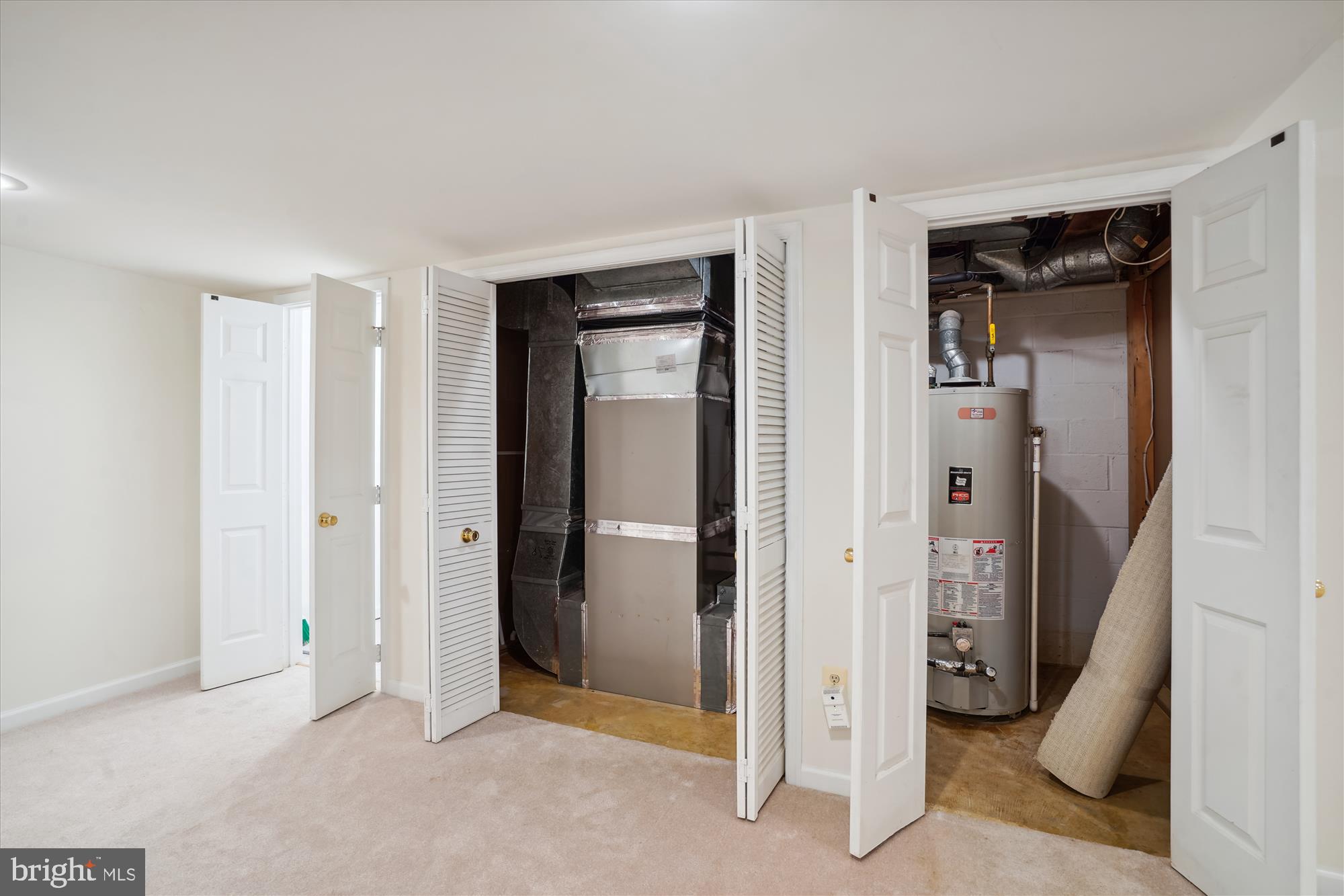 SPRING RIDGE - Residential