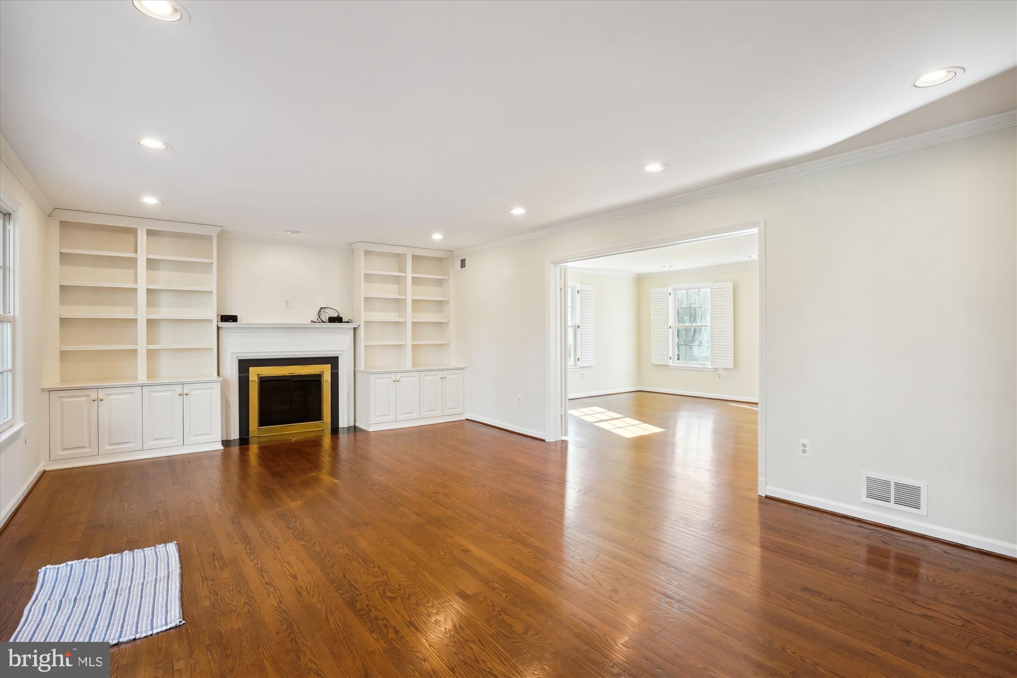 SPRING RIDGE - Residential