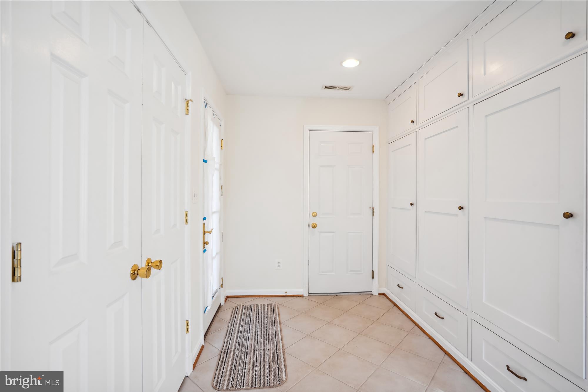 SPRING RIDGE - Residential