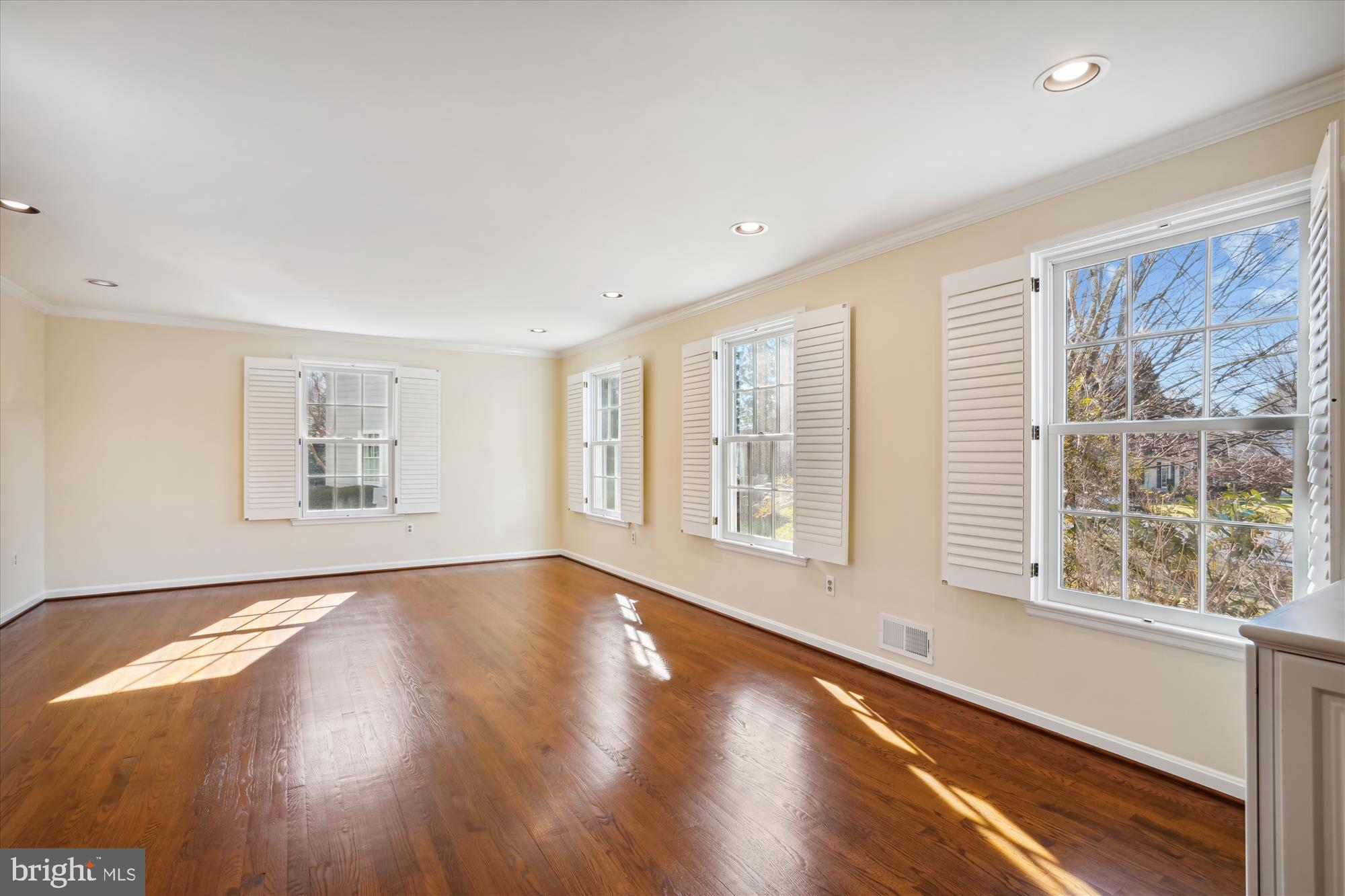 SPRING RIDGE - Residential