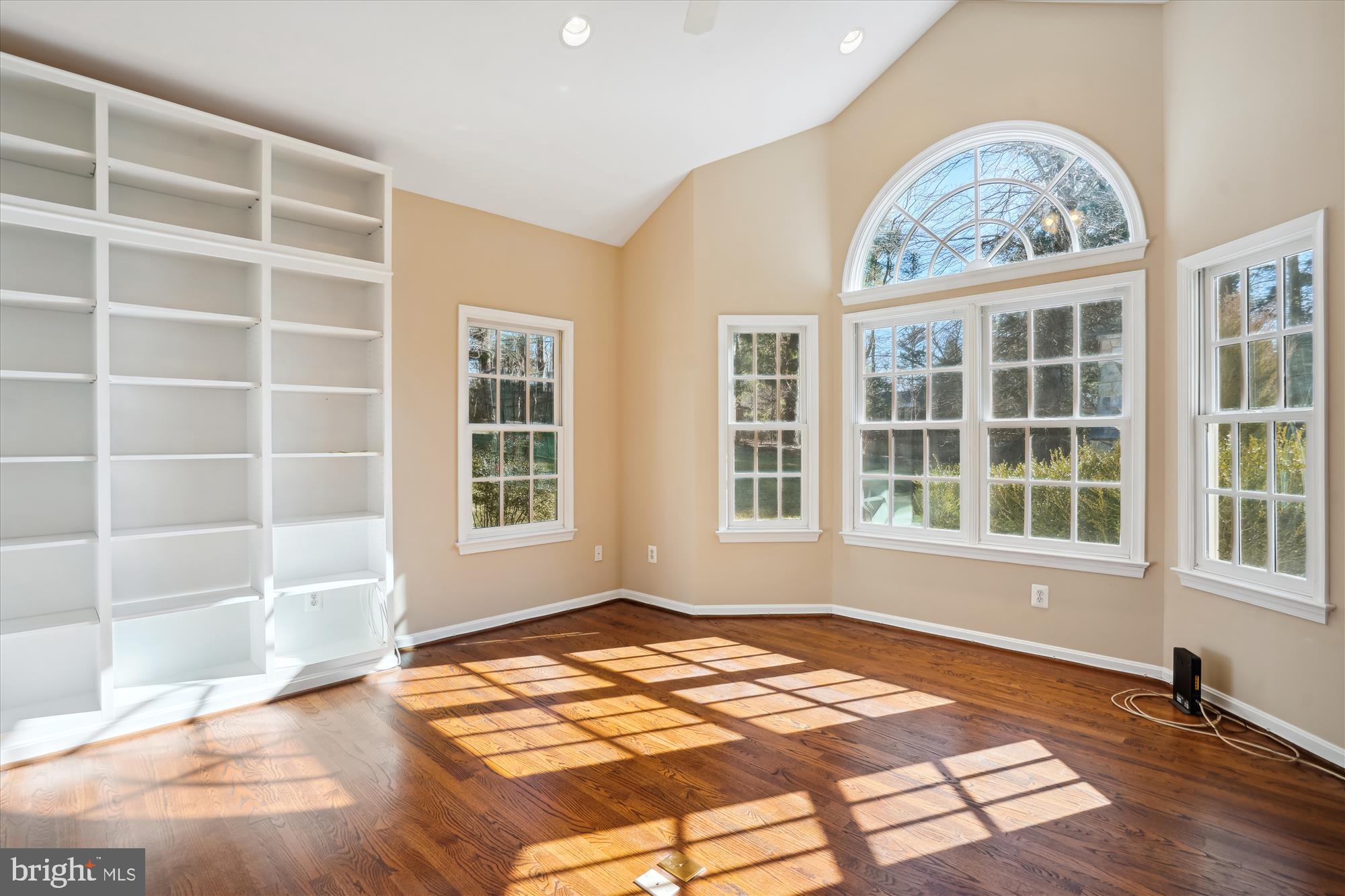 SPRING RIDGE - Residential