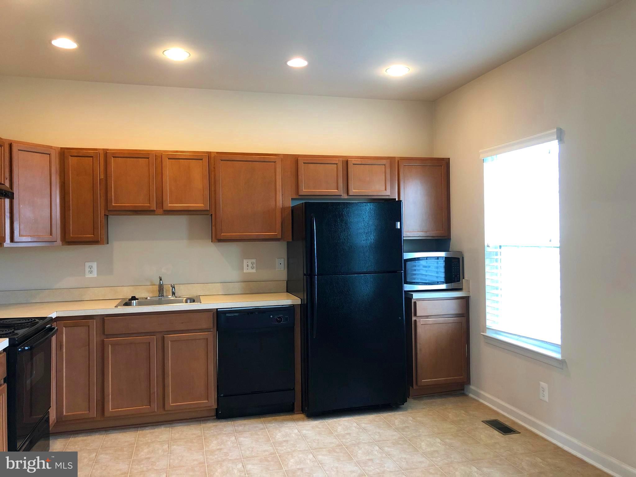 AVONLEA - Residential Lease