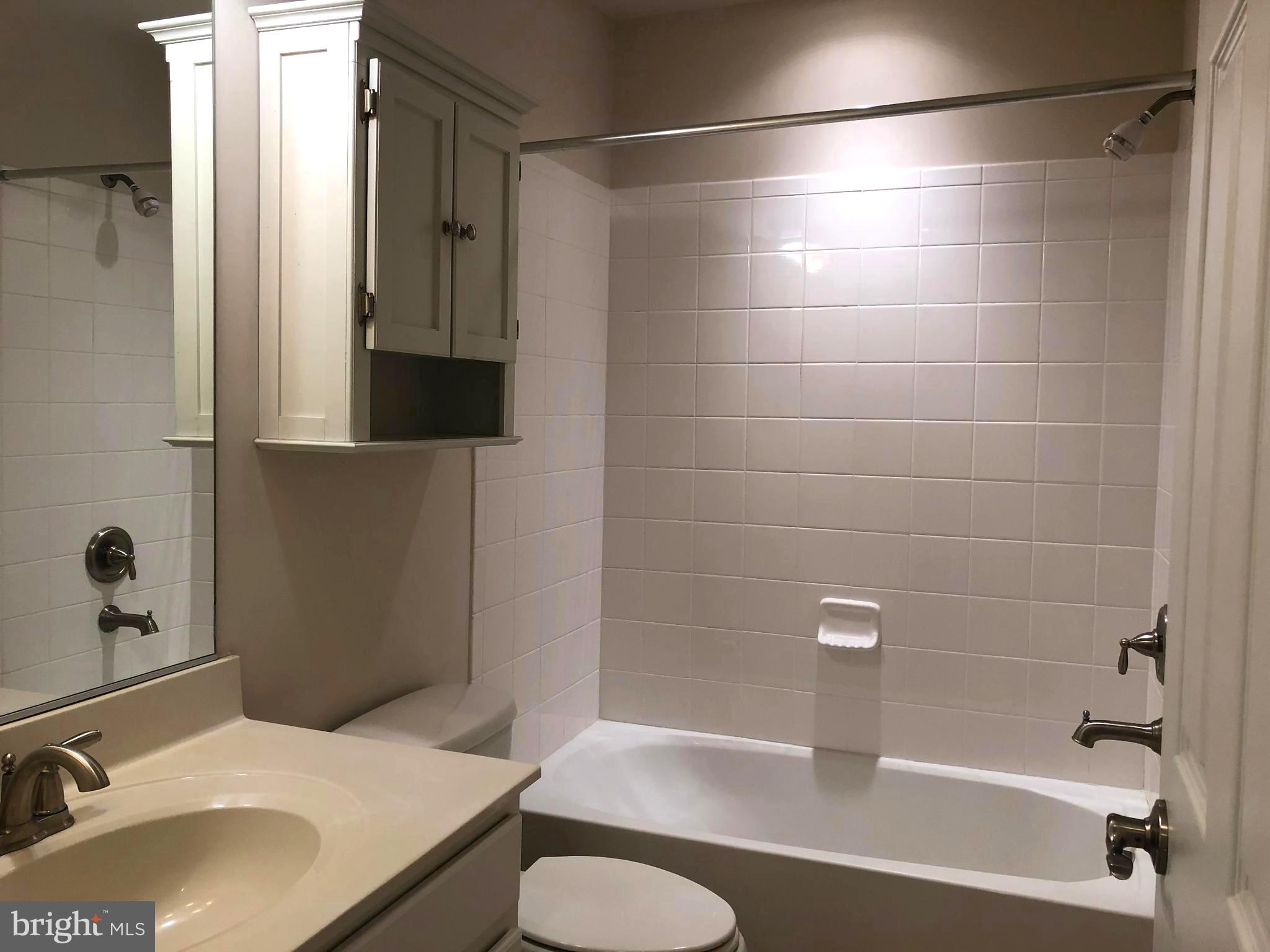 AVONLEA - Residential Lease