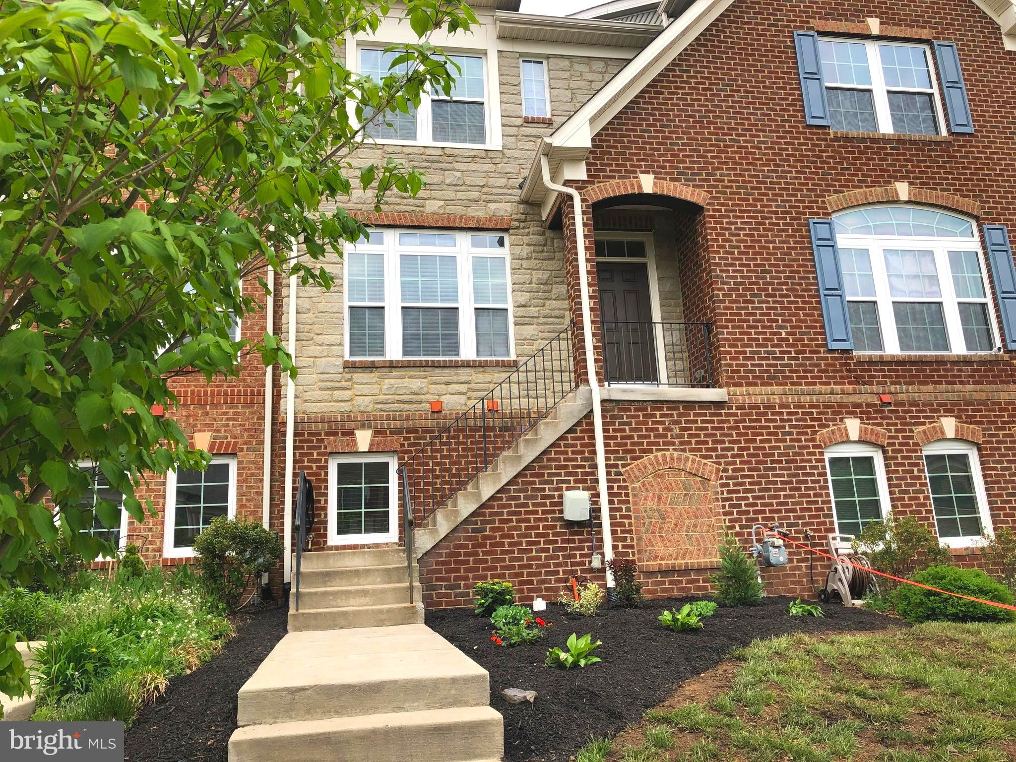 AVONLEA - Residential Lease