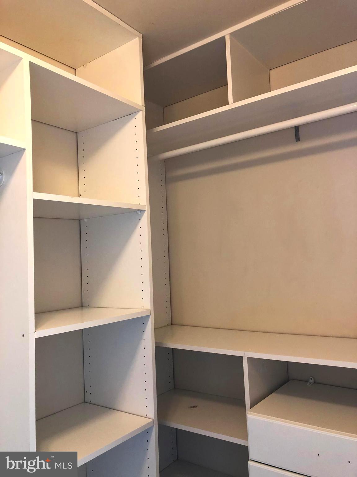 AVONLEA - Residential Lease