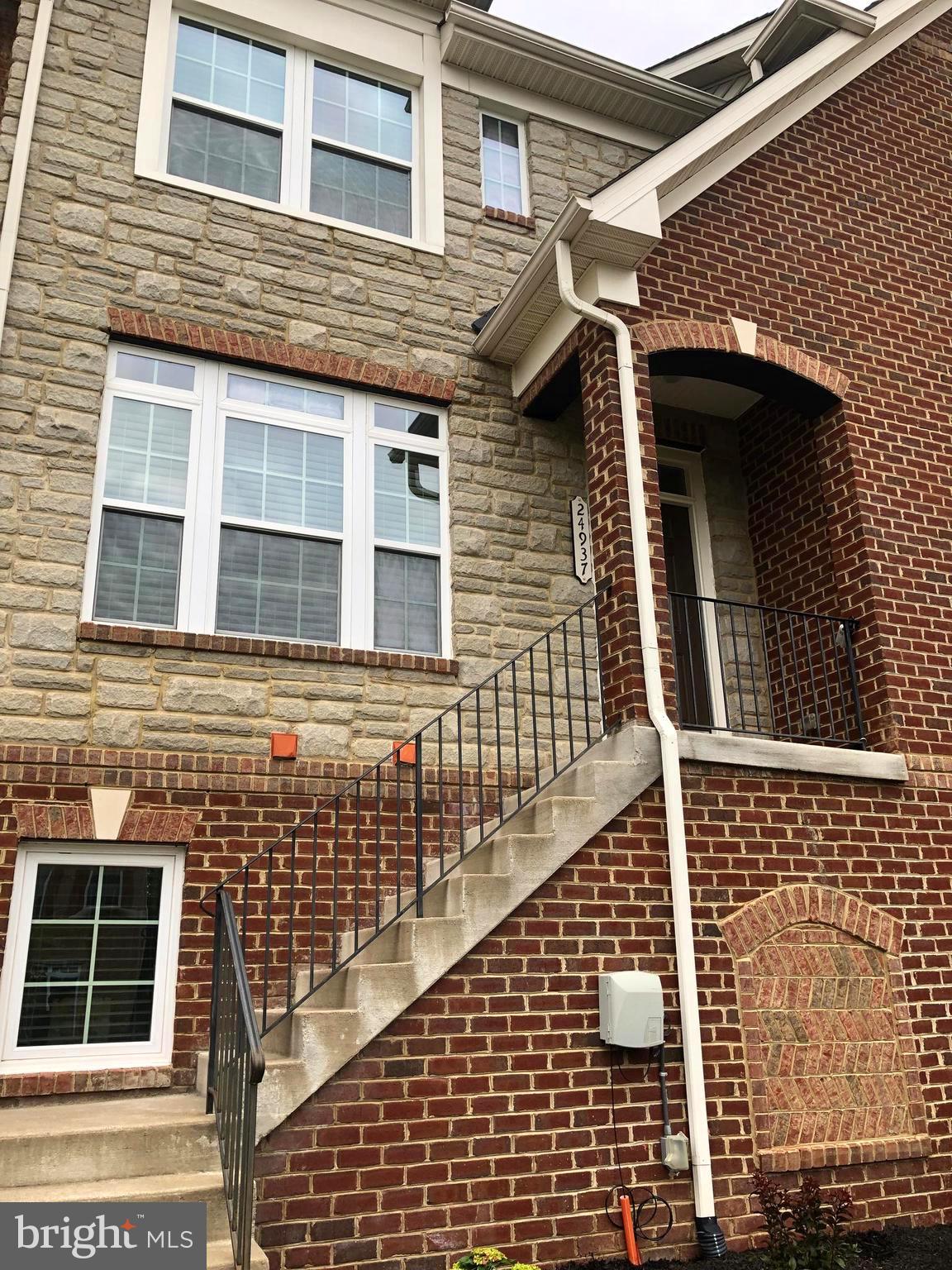 AVONLEA - Residential Lease