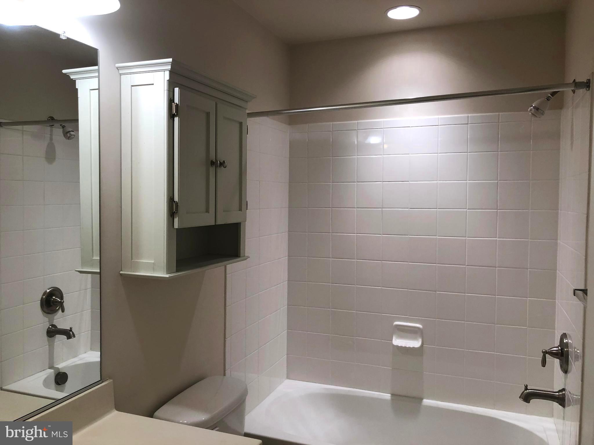 AVONLEA - Residential Lease