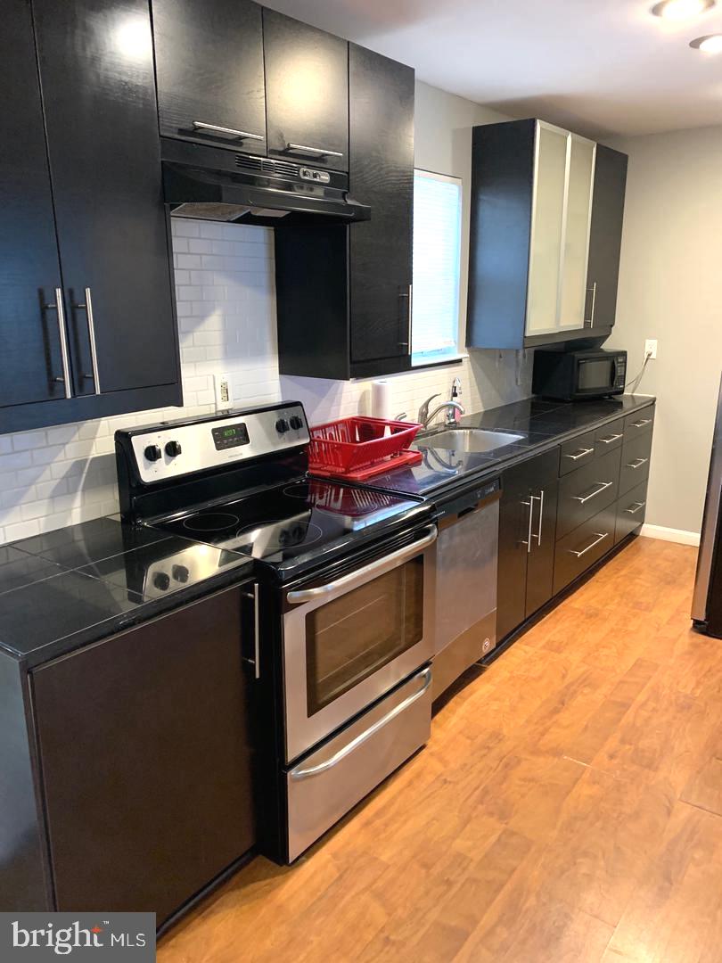 LOTTSFORD TOWNHOUSES - Residential Lease