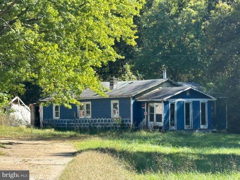 Homes For Sale - 7241 Macedonia Road<br/> Caroline County, WOODFORD, VA 22580