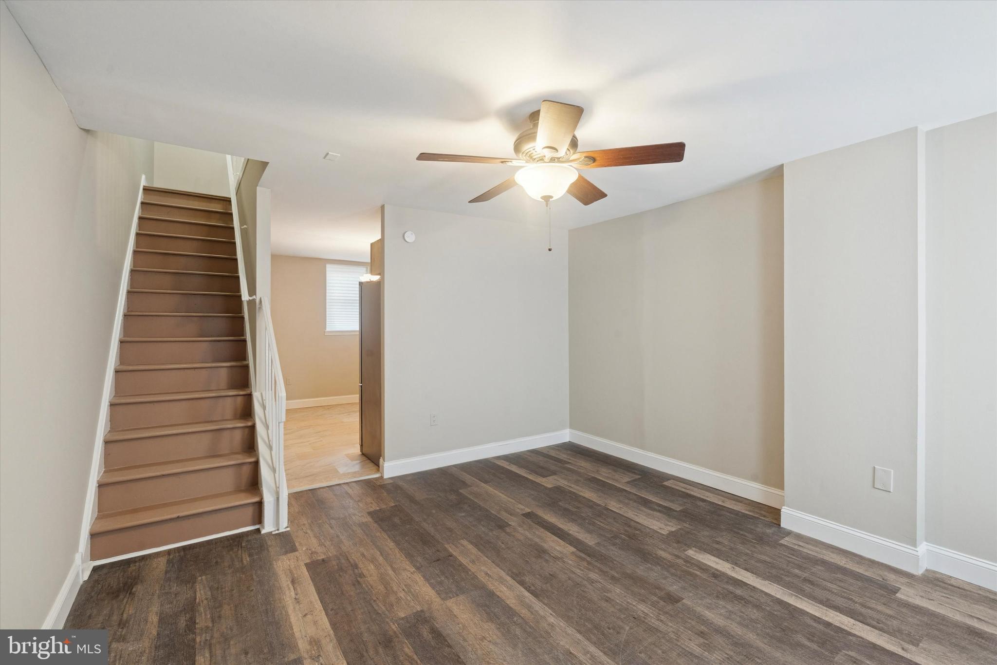 407 E CAMBRIA STREET