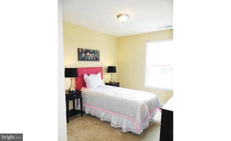 STONEBROOK VILLAGE - Residential