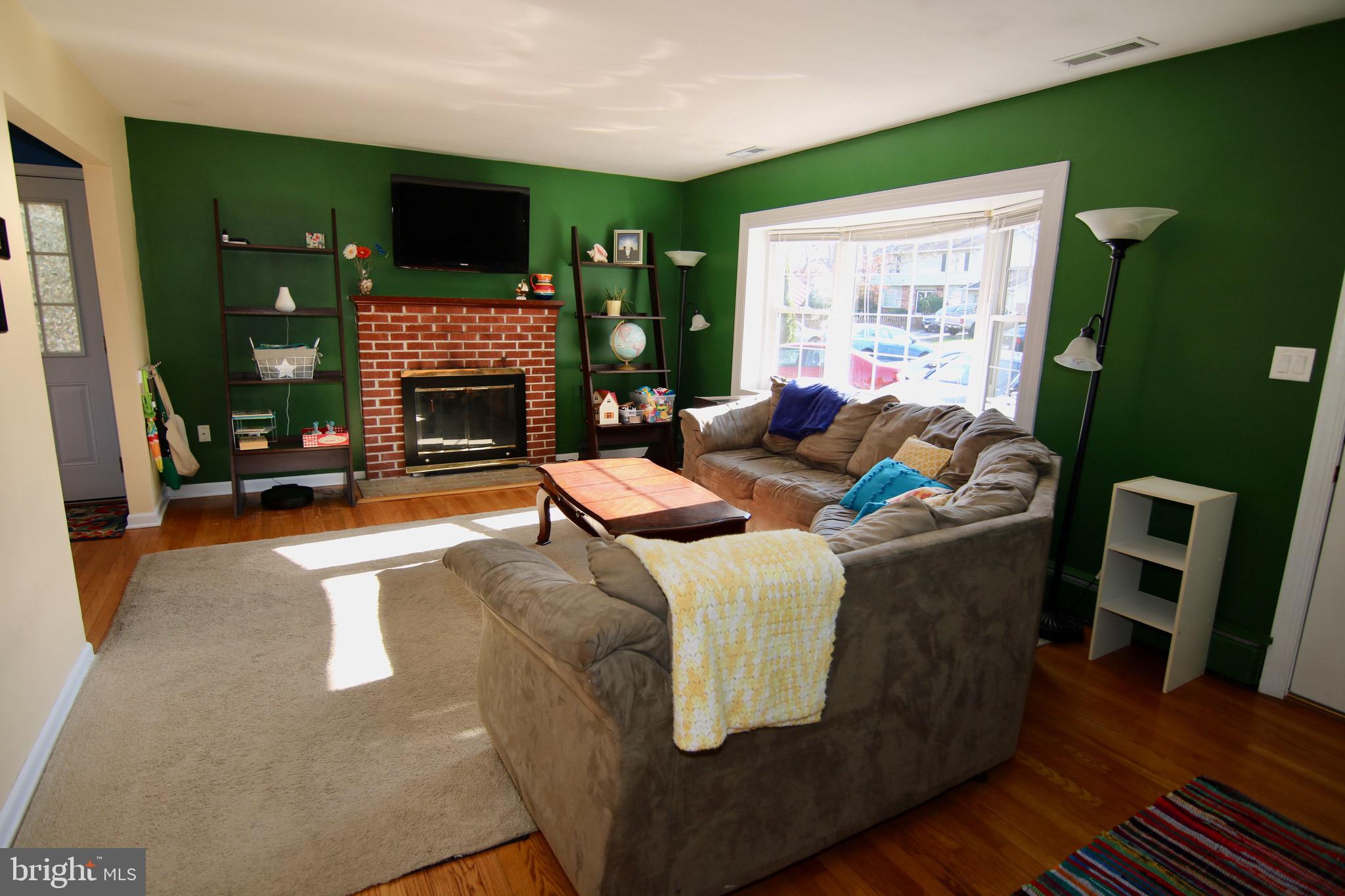 CEDARHURST - Residential