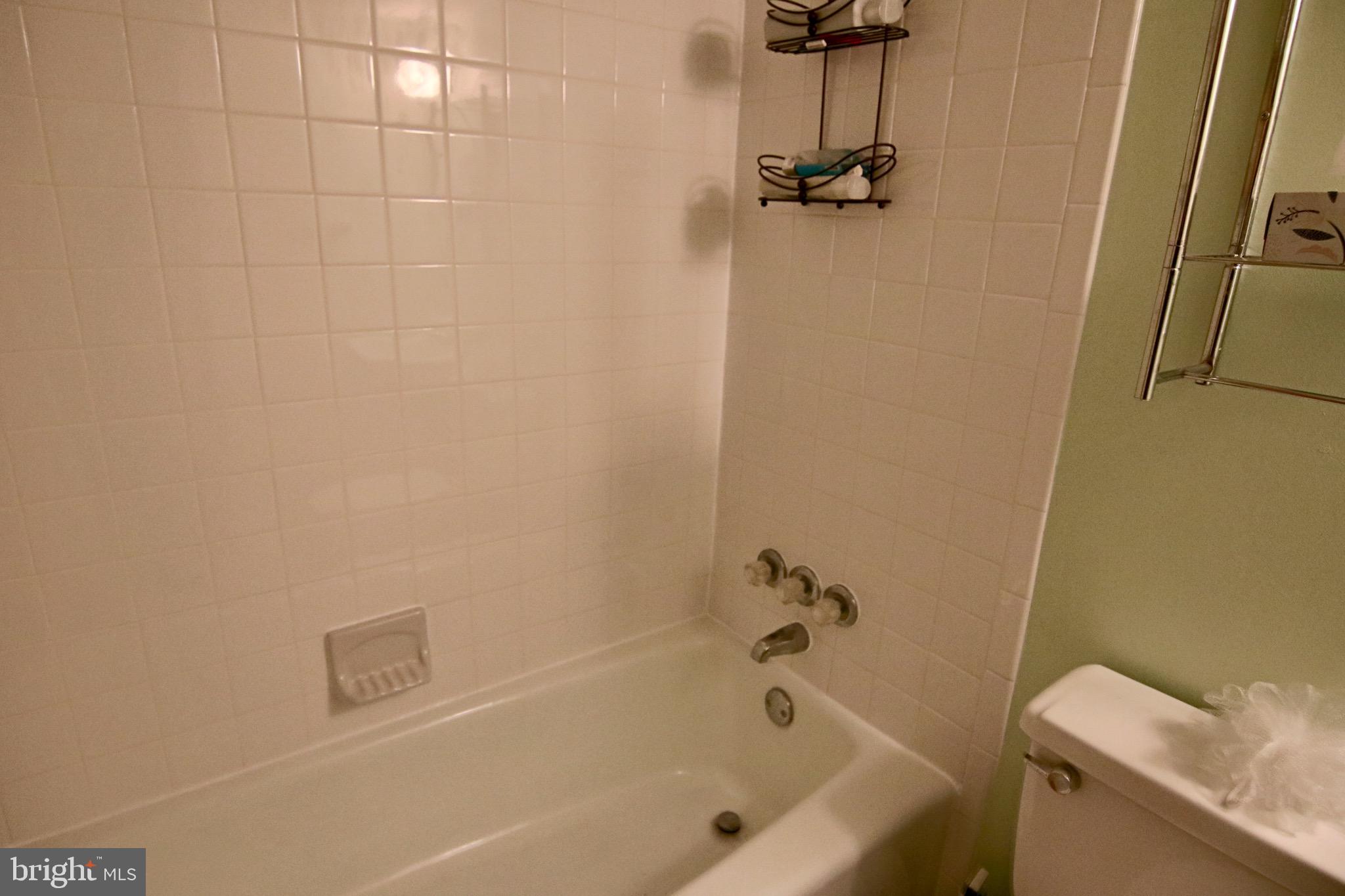 CEDARHURST - Residential