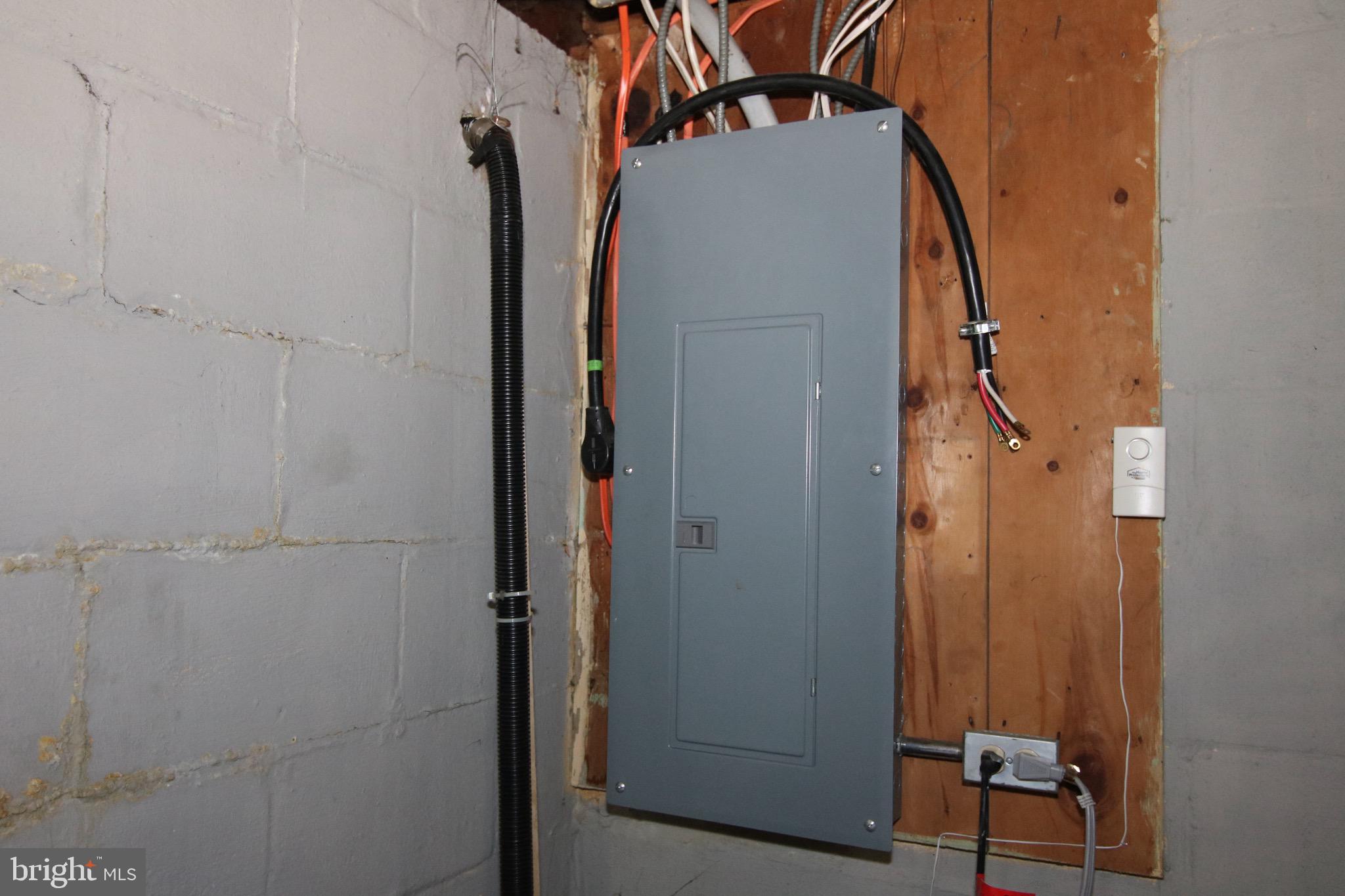 CEDARHURST - Residential