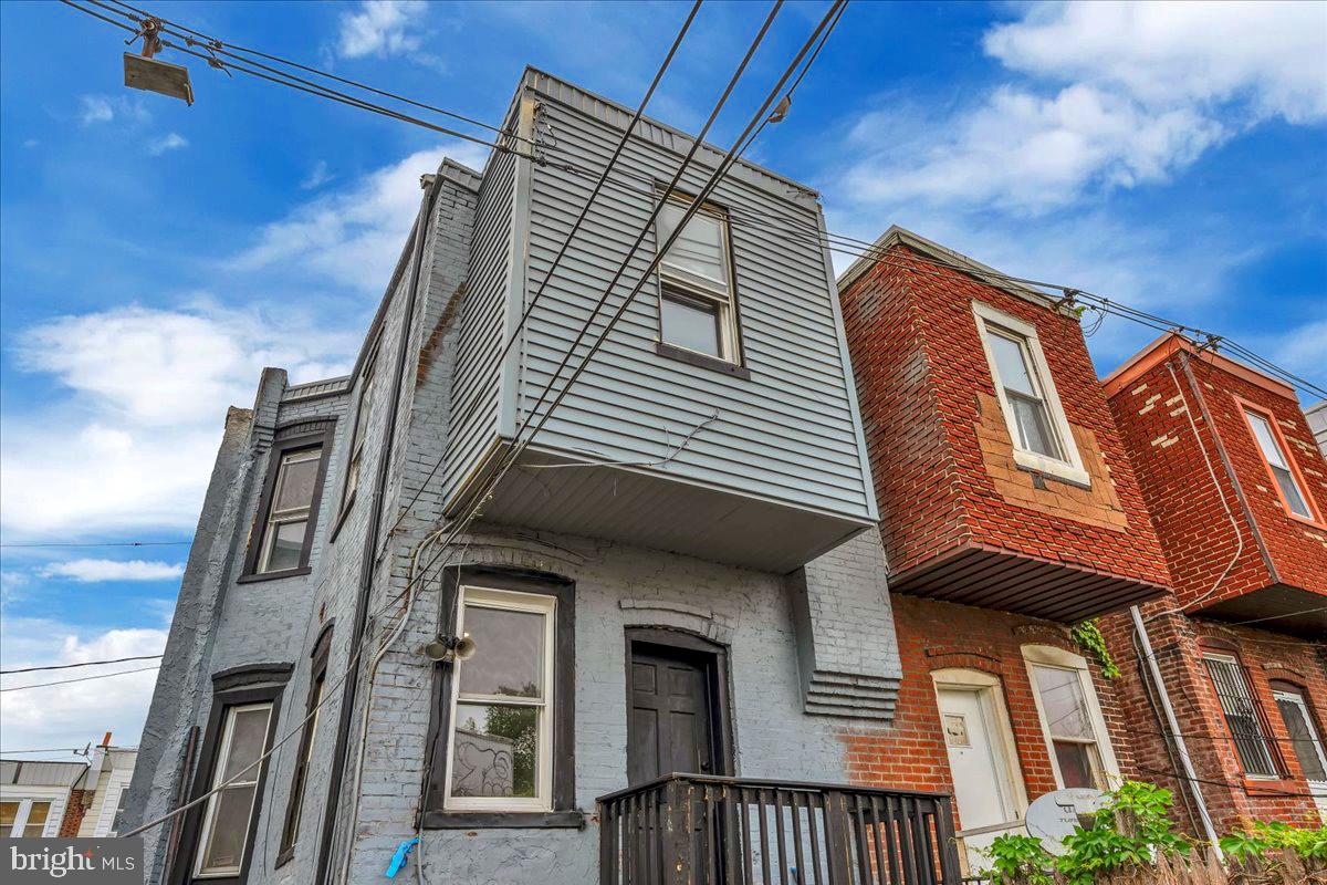FRANKFORD - Residential Lease