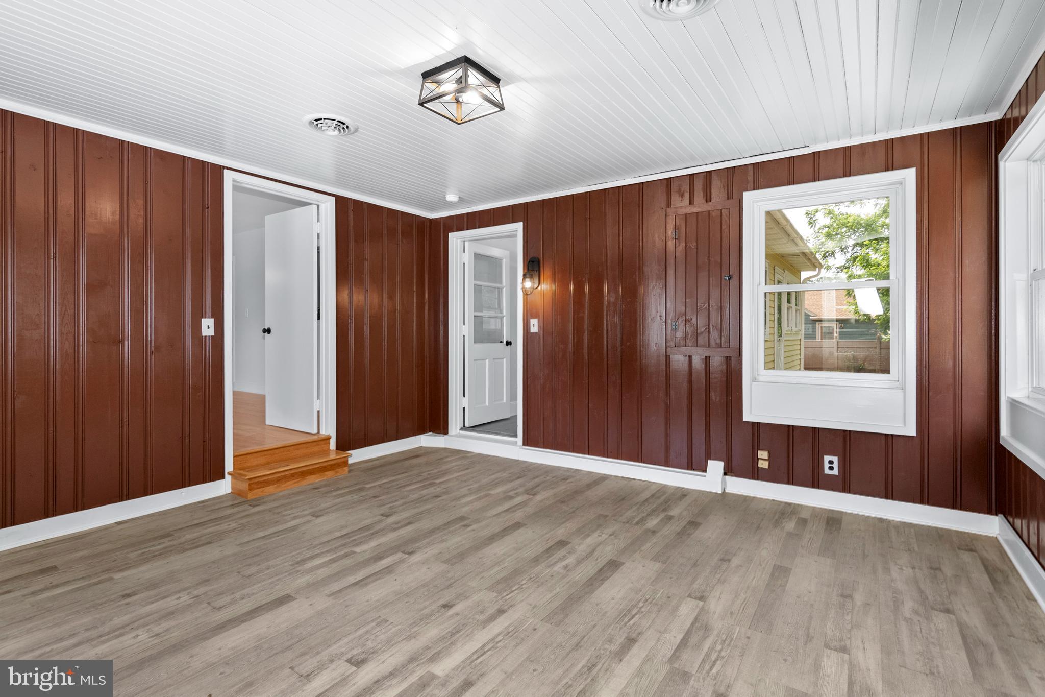 EASTON - Residential