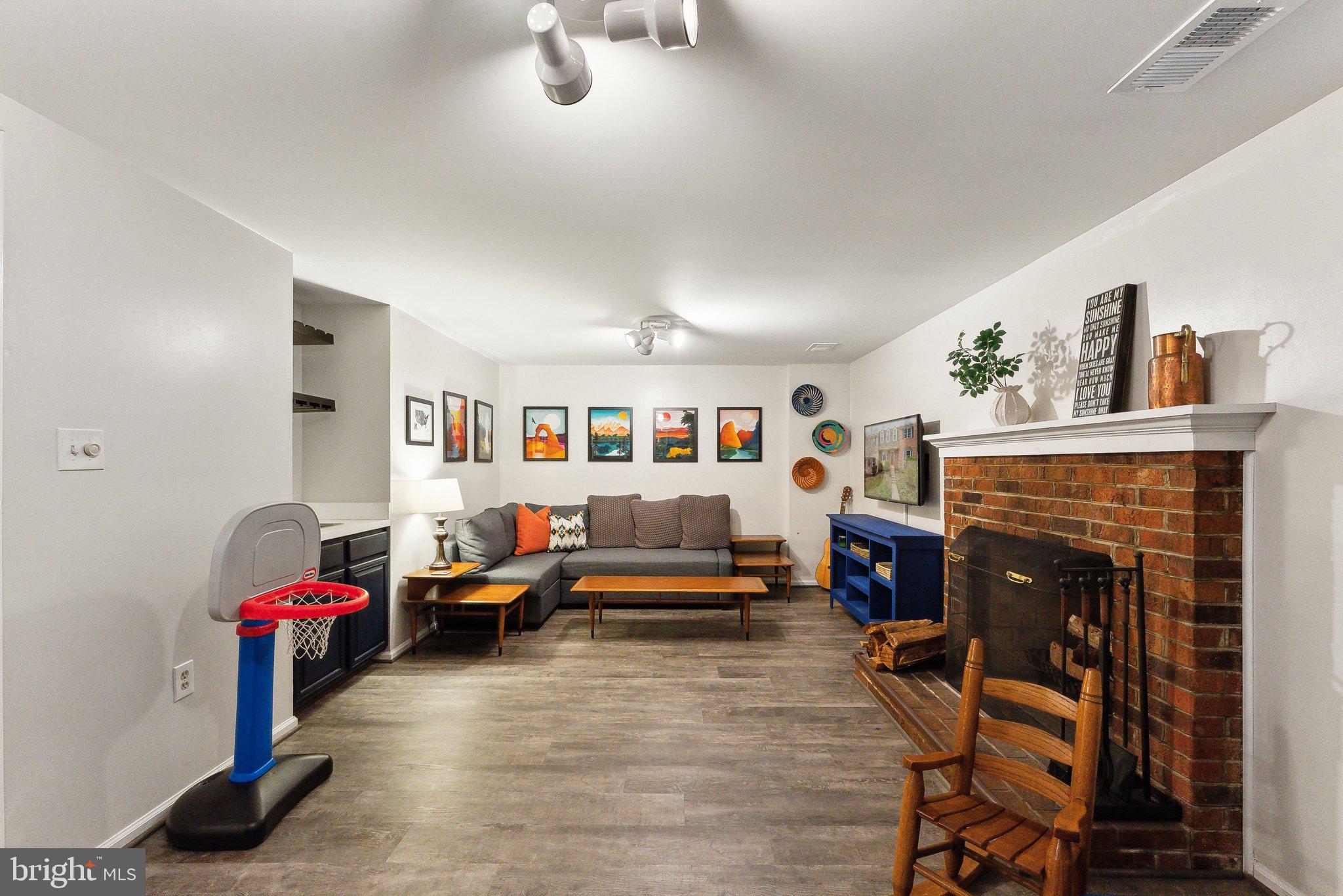 HUNTINGTON AT MT VERNON - Residential