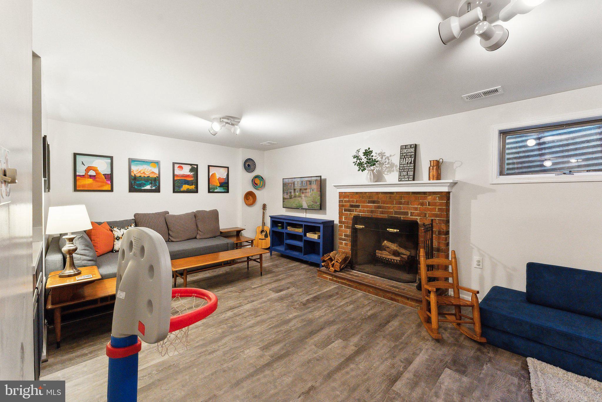 HUNTINGTON AT MT VERNON - Residential