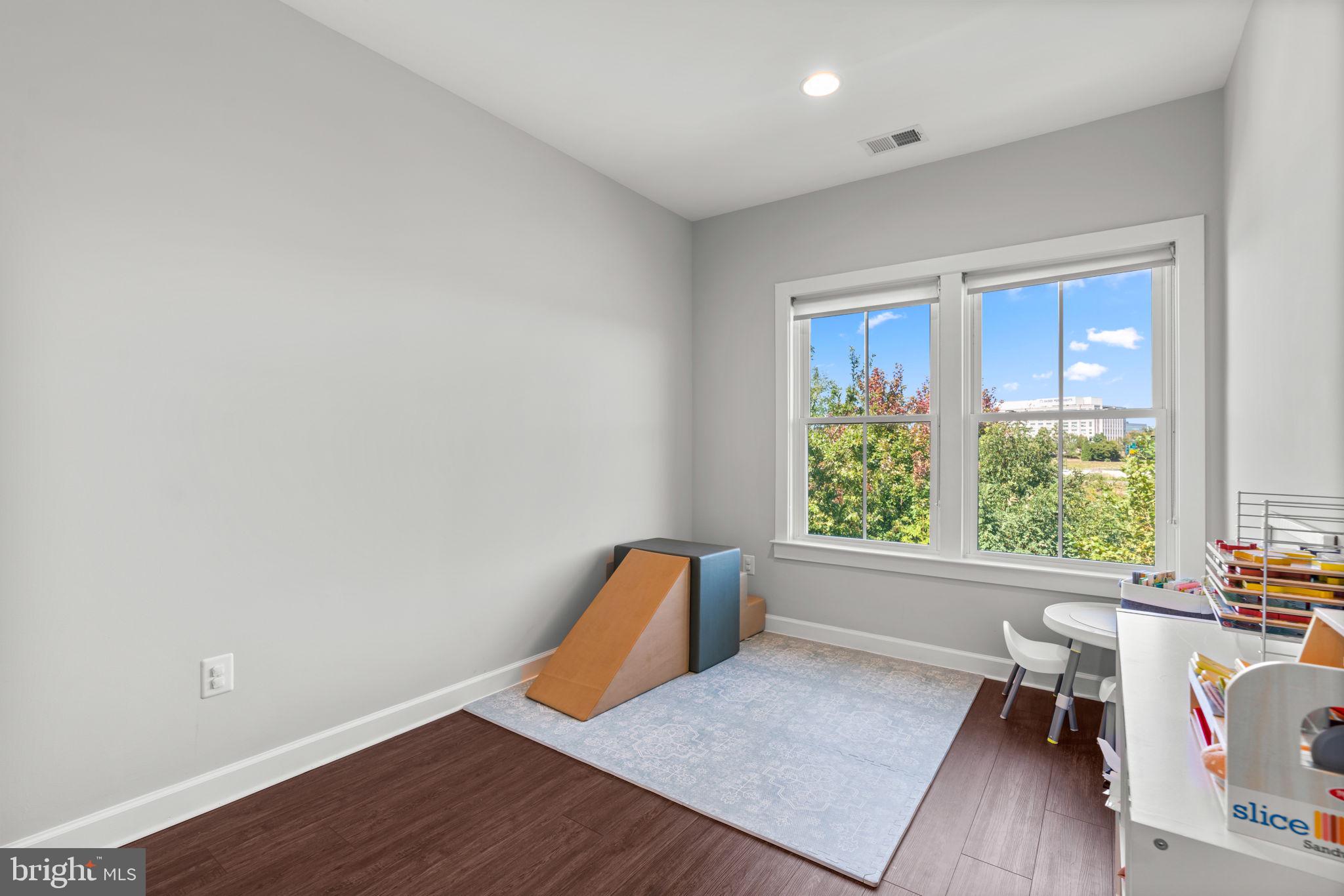 WATKINS MILL TOWN CENTER - Residential