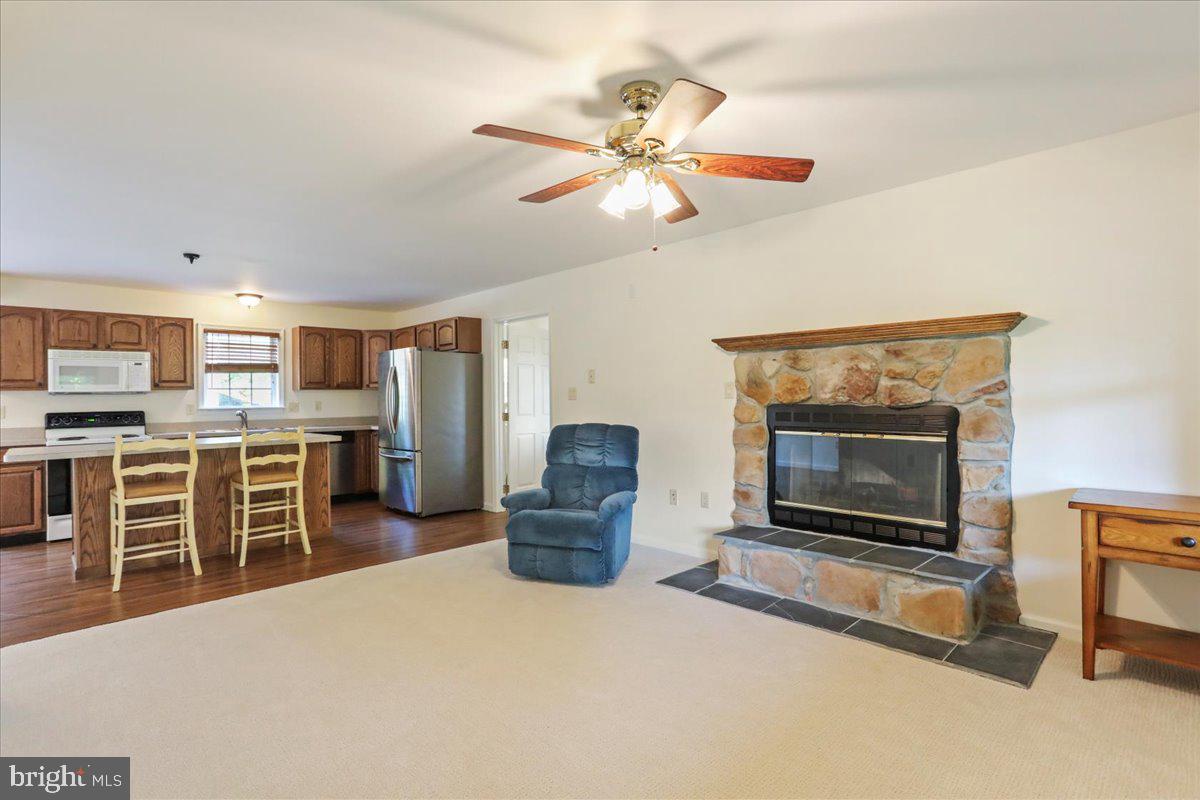 POTOMAC GLEN - Residential