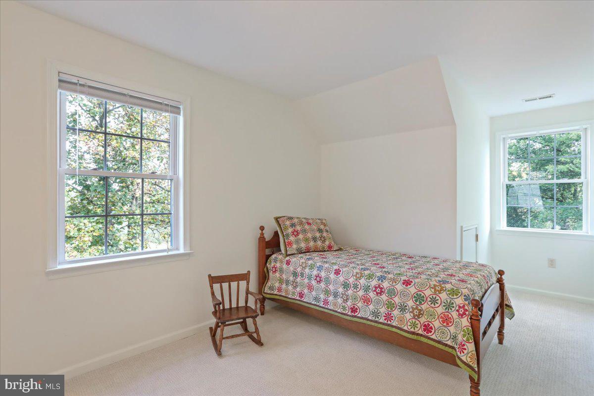 POTOMAC GLEN - Residential