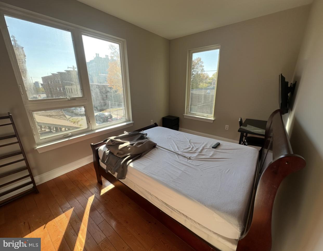 UNIVERSITY CITY - Residential Lease