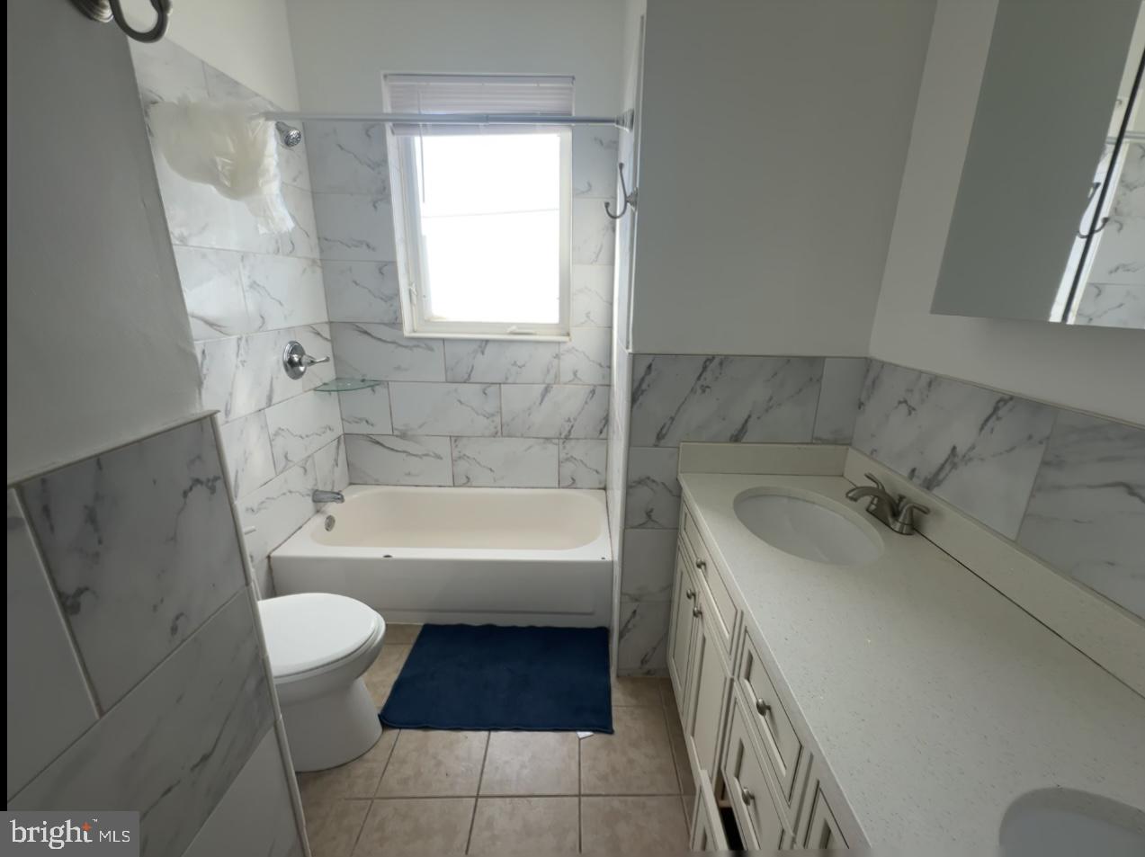 UNIVERSITY CITY - Residential Lease