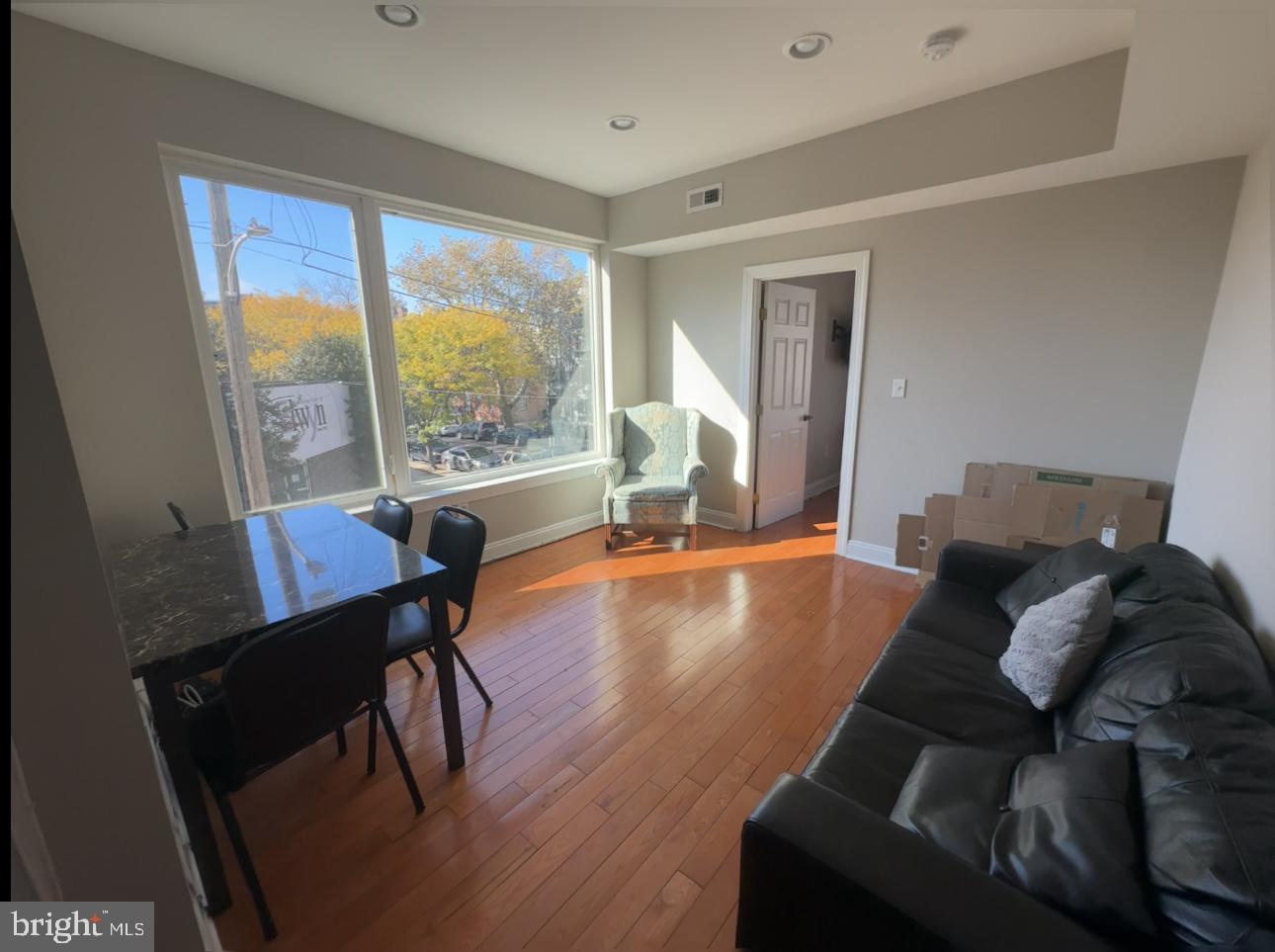 UNIVERSITY CITY - Residential Lease