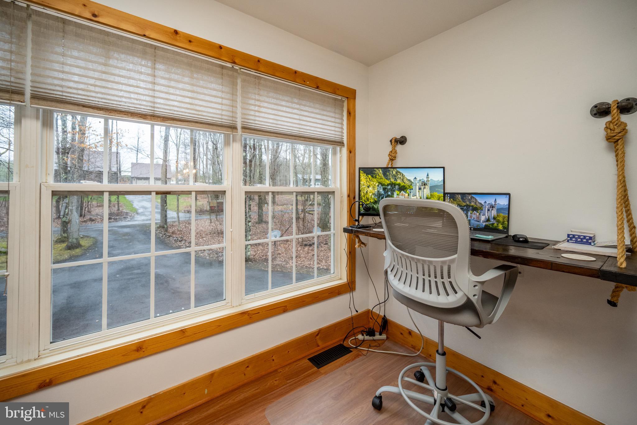 SANG RUN RD - Residential