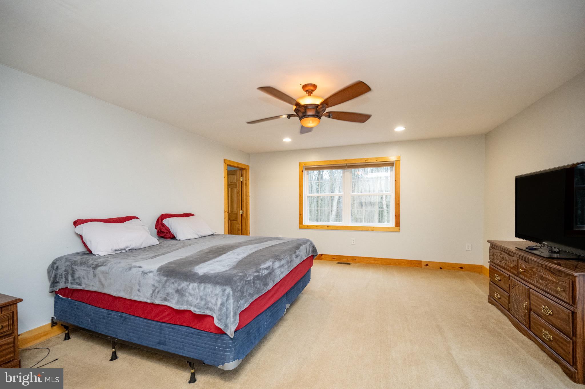 SANG RUN RD - Residential