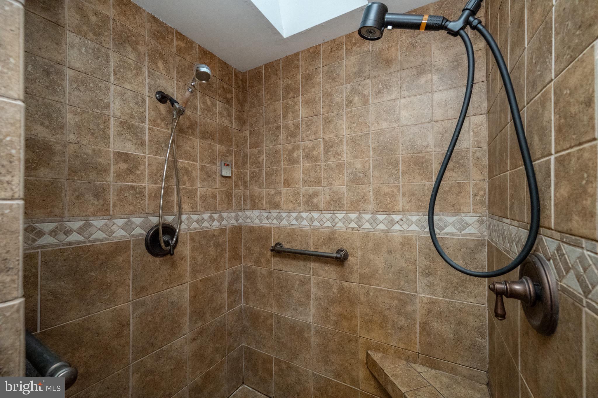 SANG RUN RD - Residential