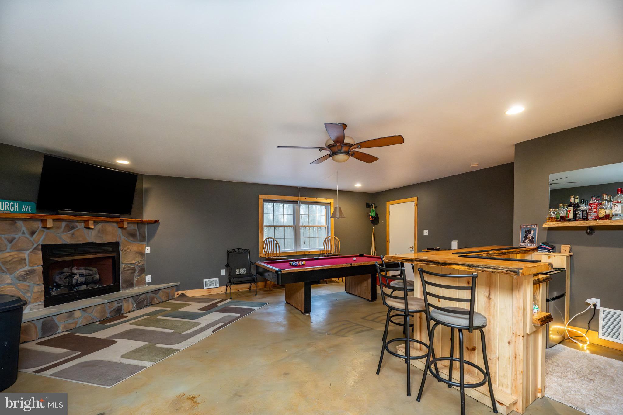 SANG RUN RD - Residential