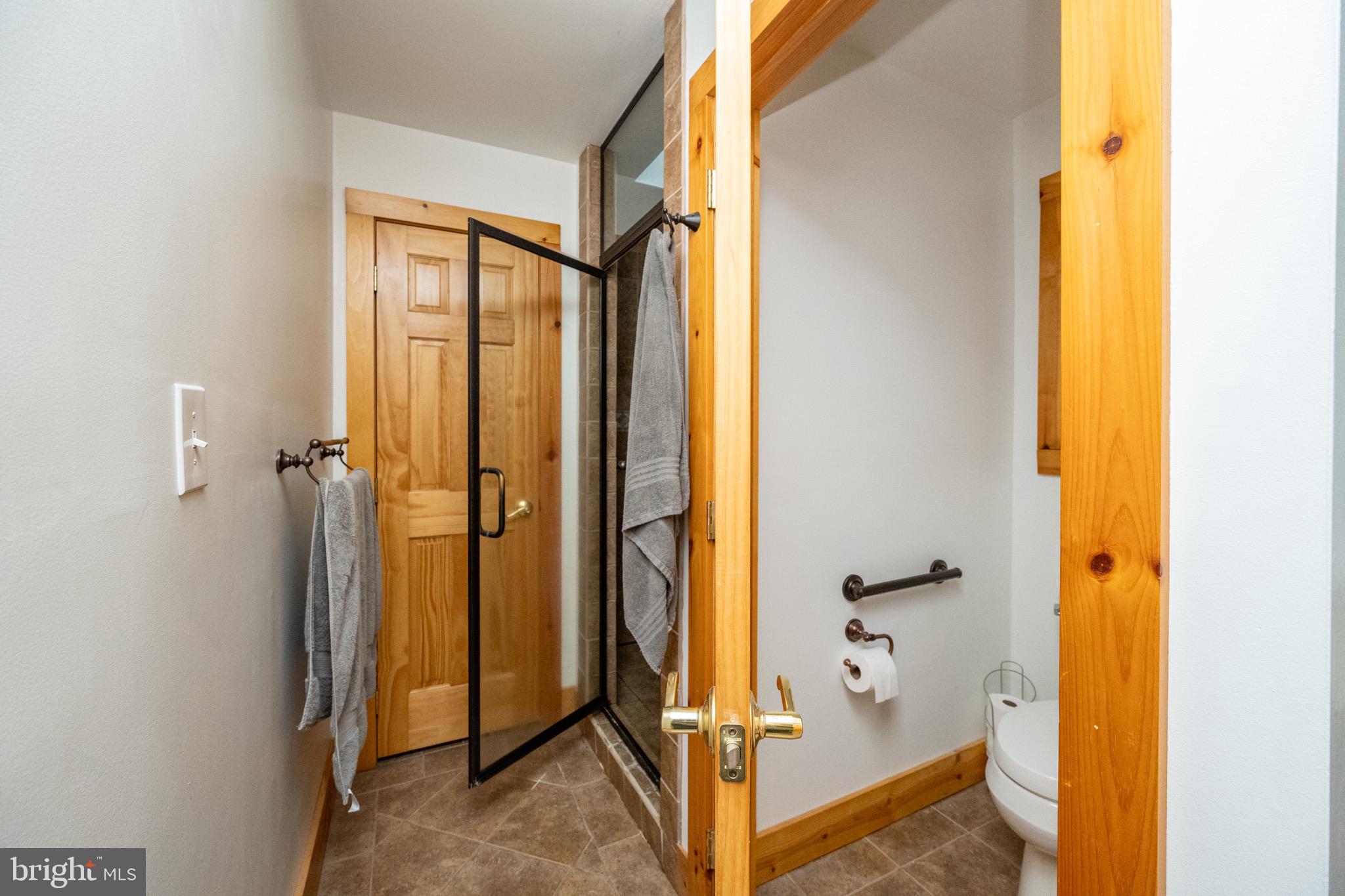 SANG RUN RD - Residential