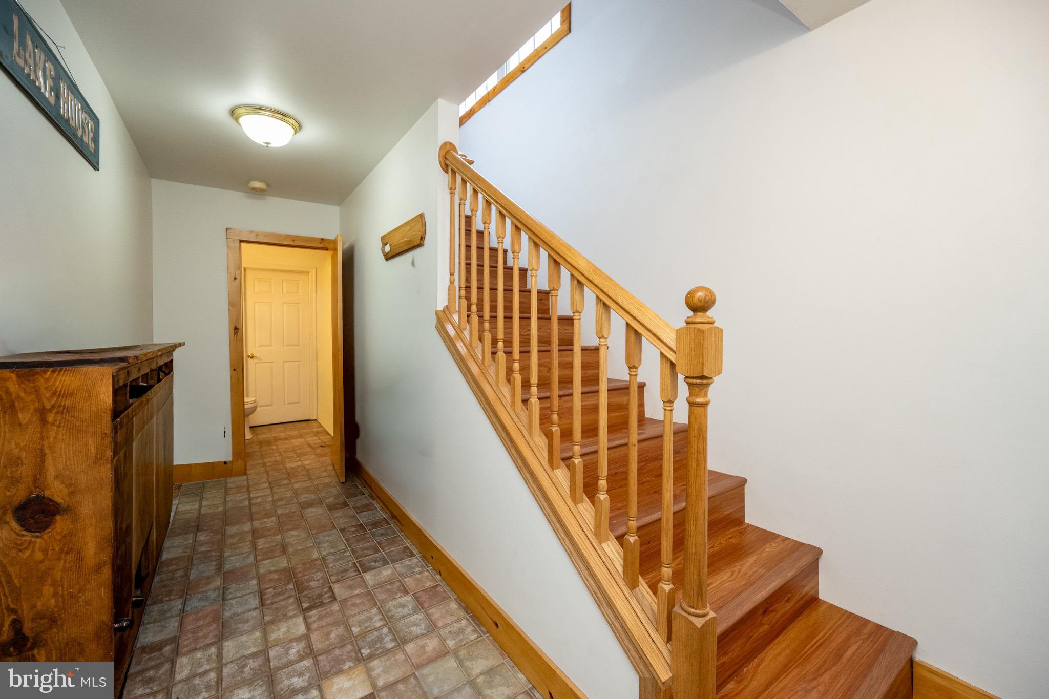 SANG RUN RD - Residential